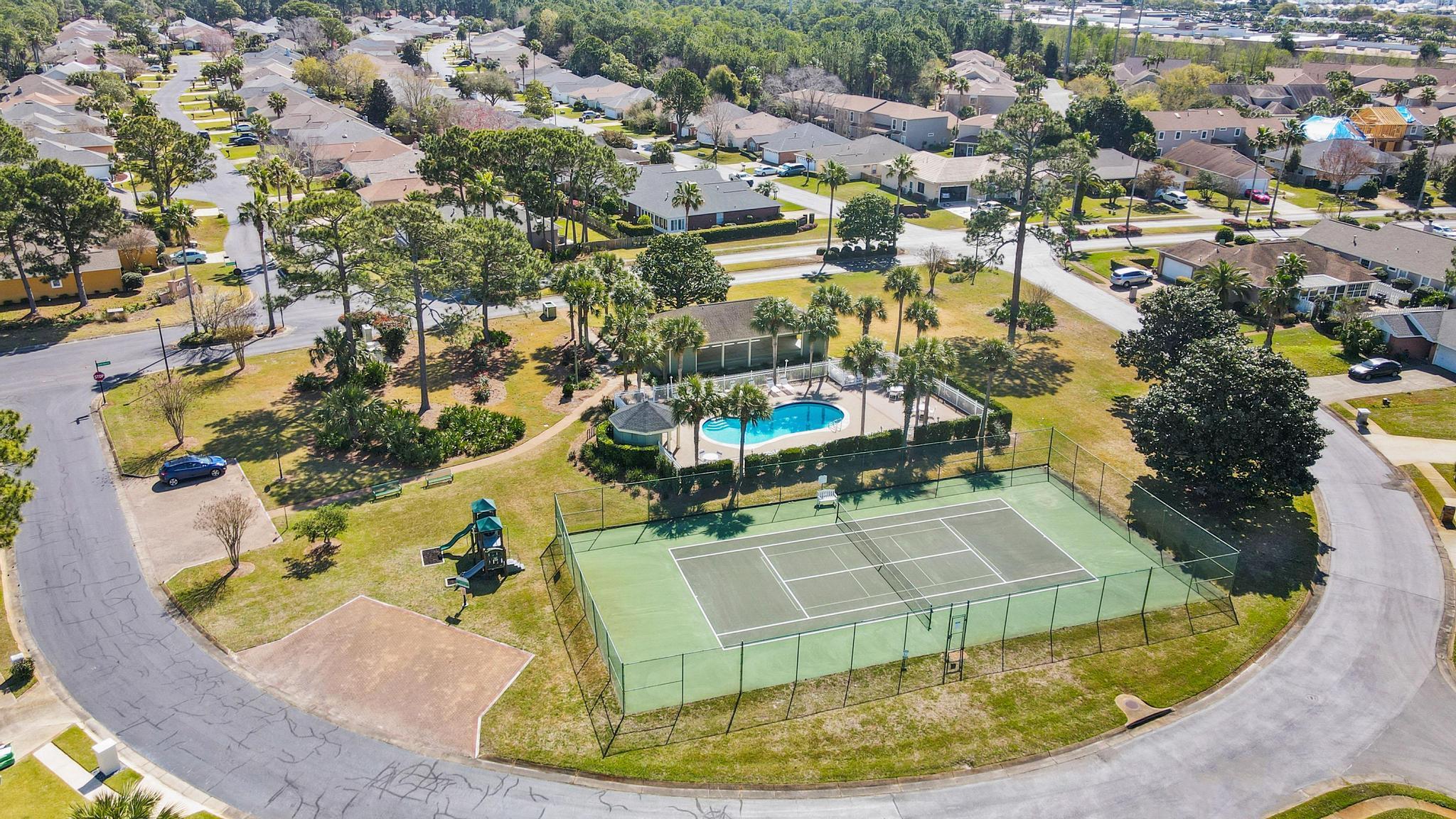 BAYSIDE - Residential Lease