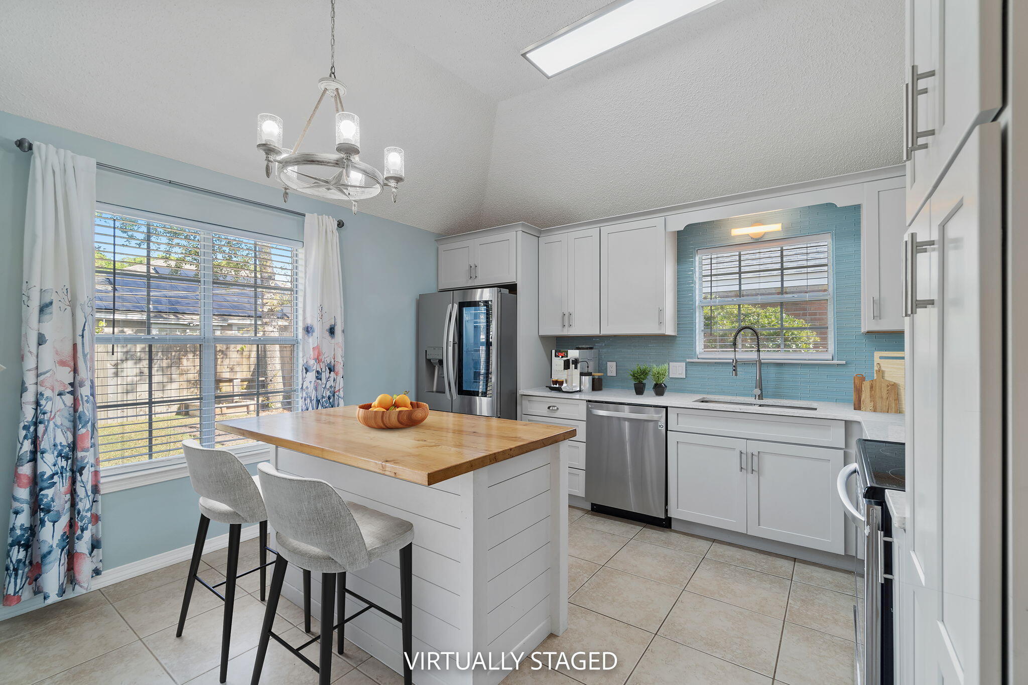 BAYSIDE - Residential Lease