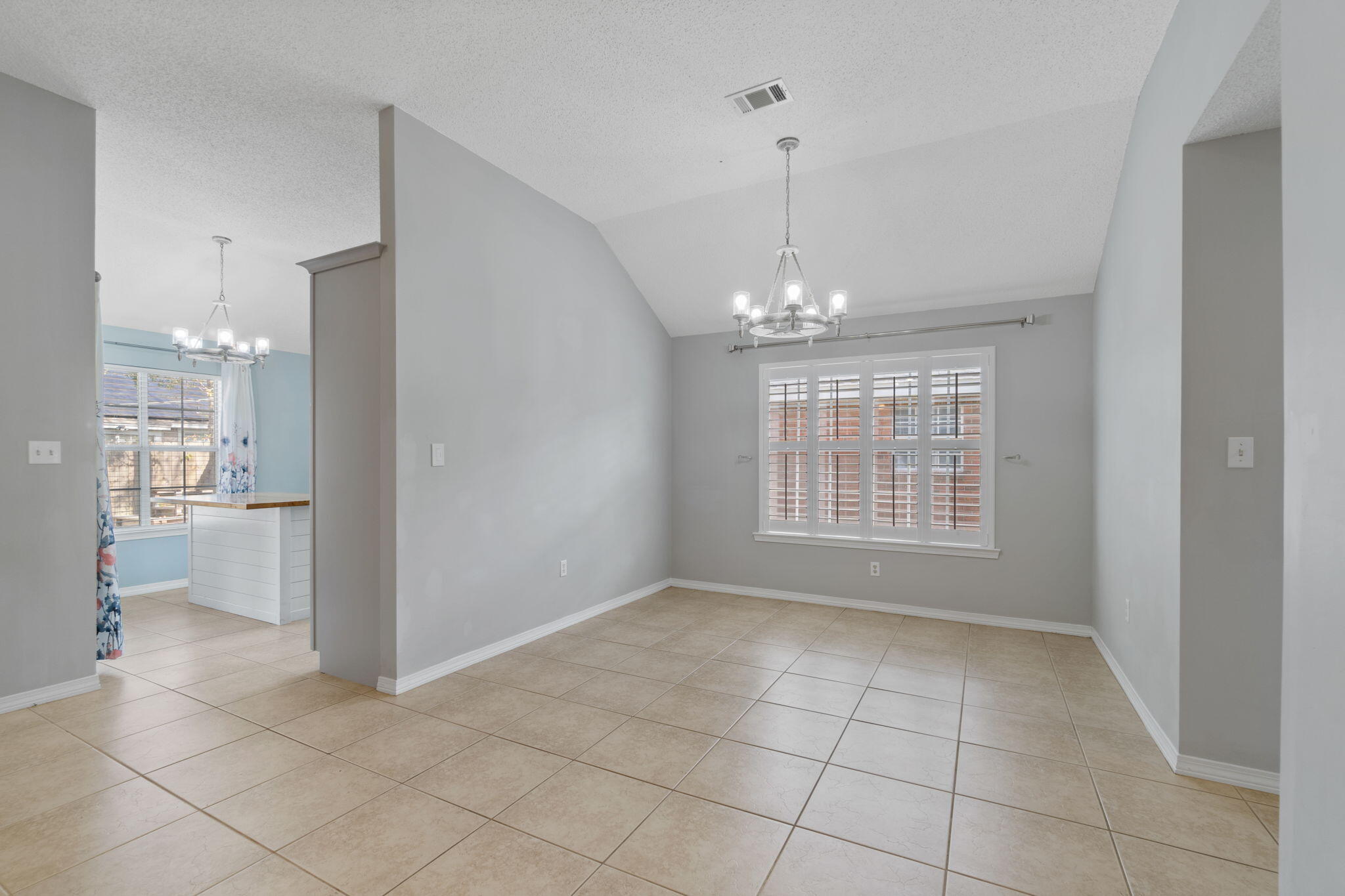 BAYSIDE - Residential Lease