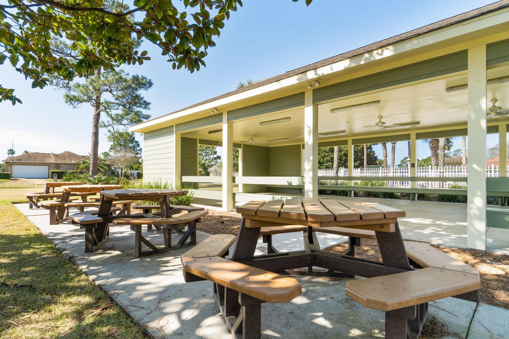 BAYSIDE - Residential Lease