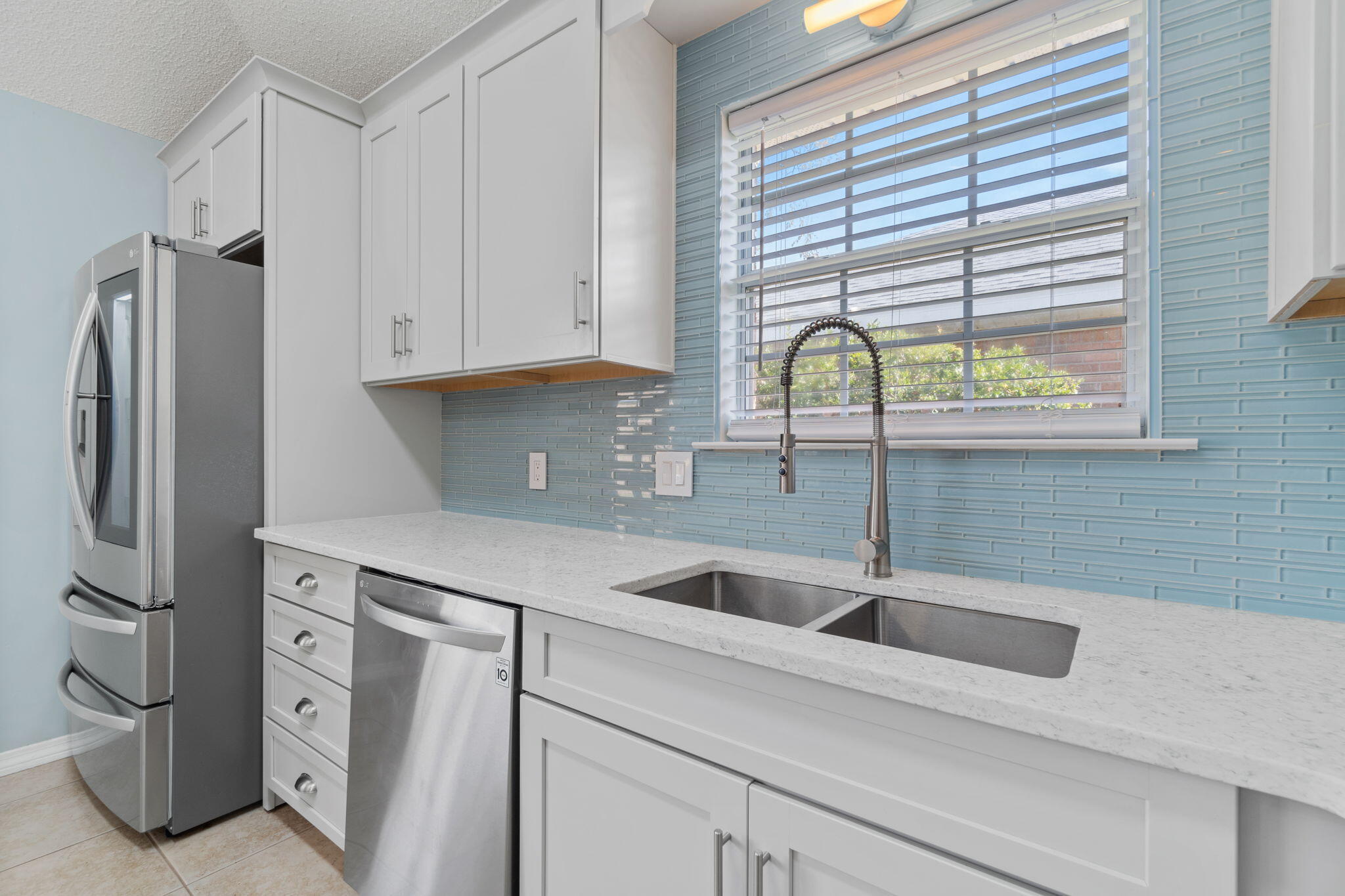 BAYSIDE - Residential Lease