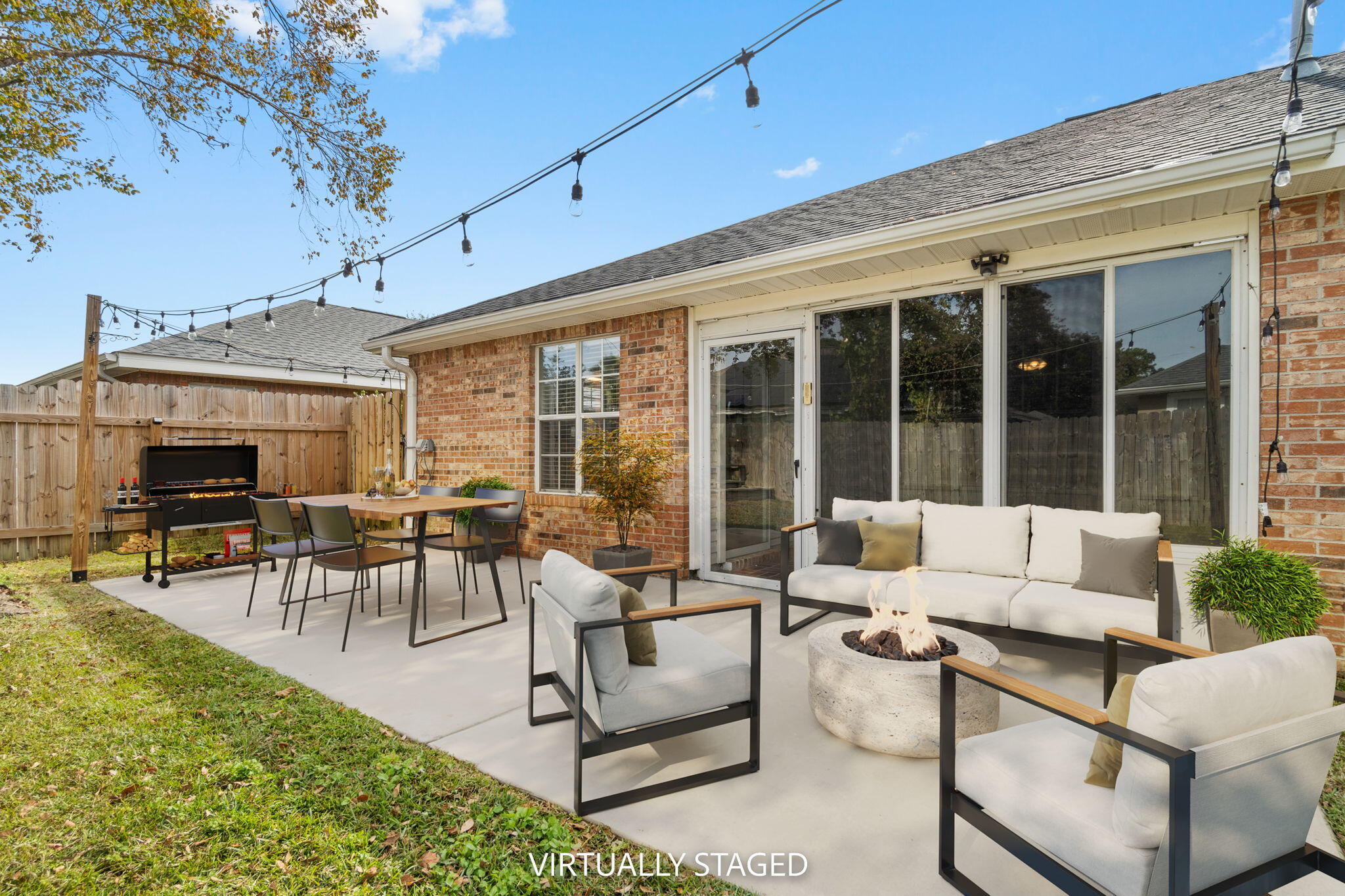 BAYSIDE - Residential Lease