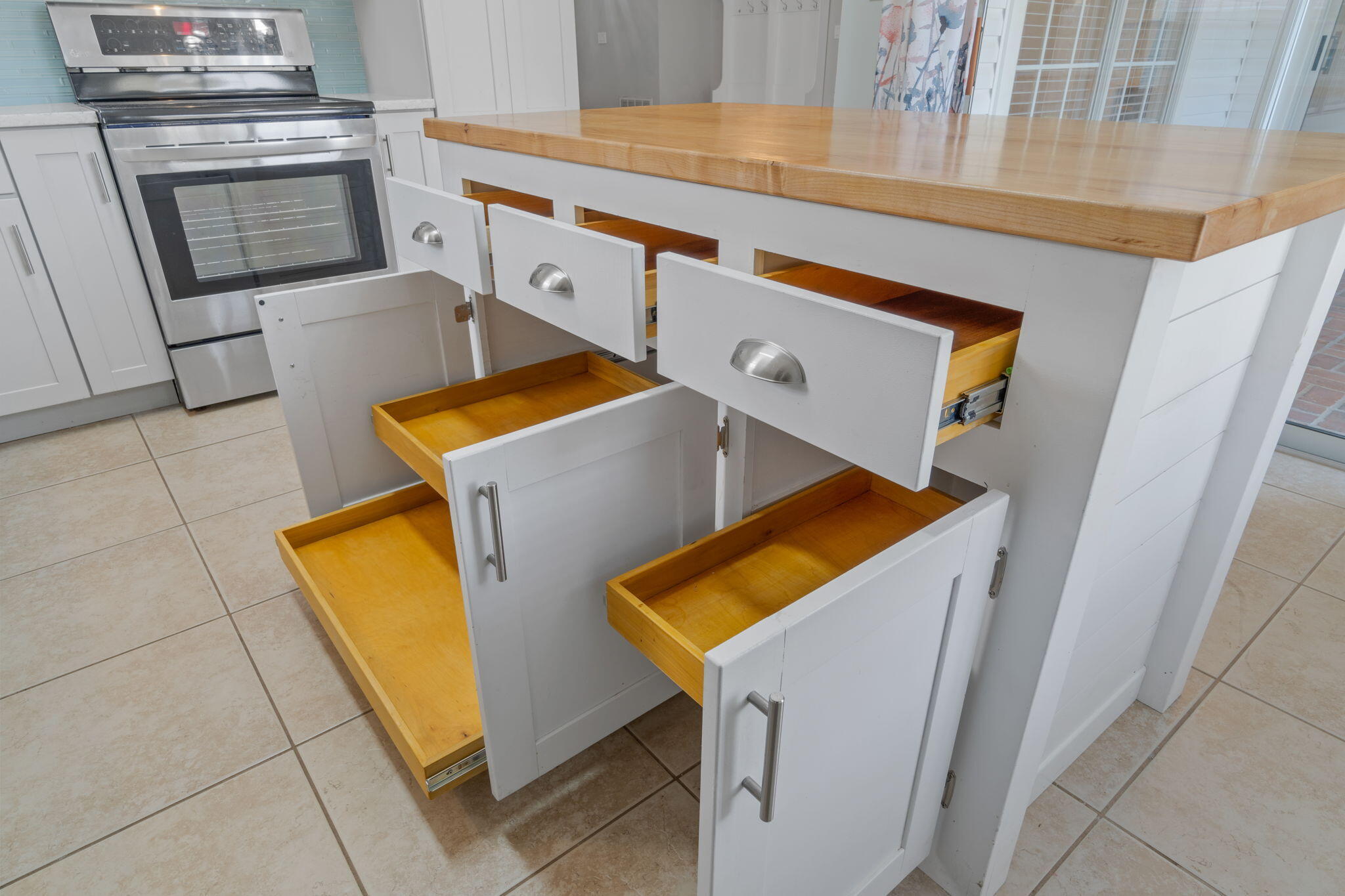 BAYSIDE - Residential Lease