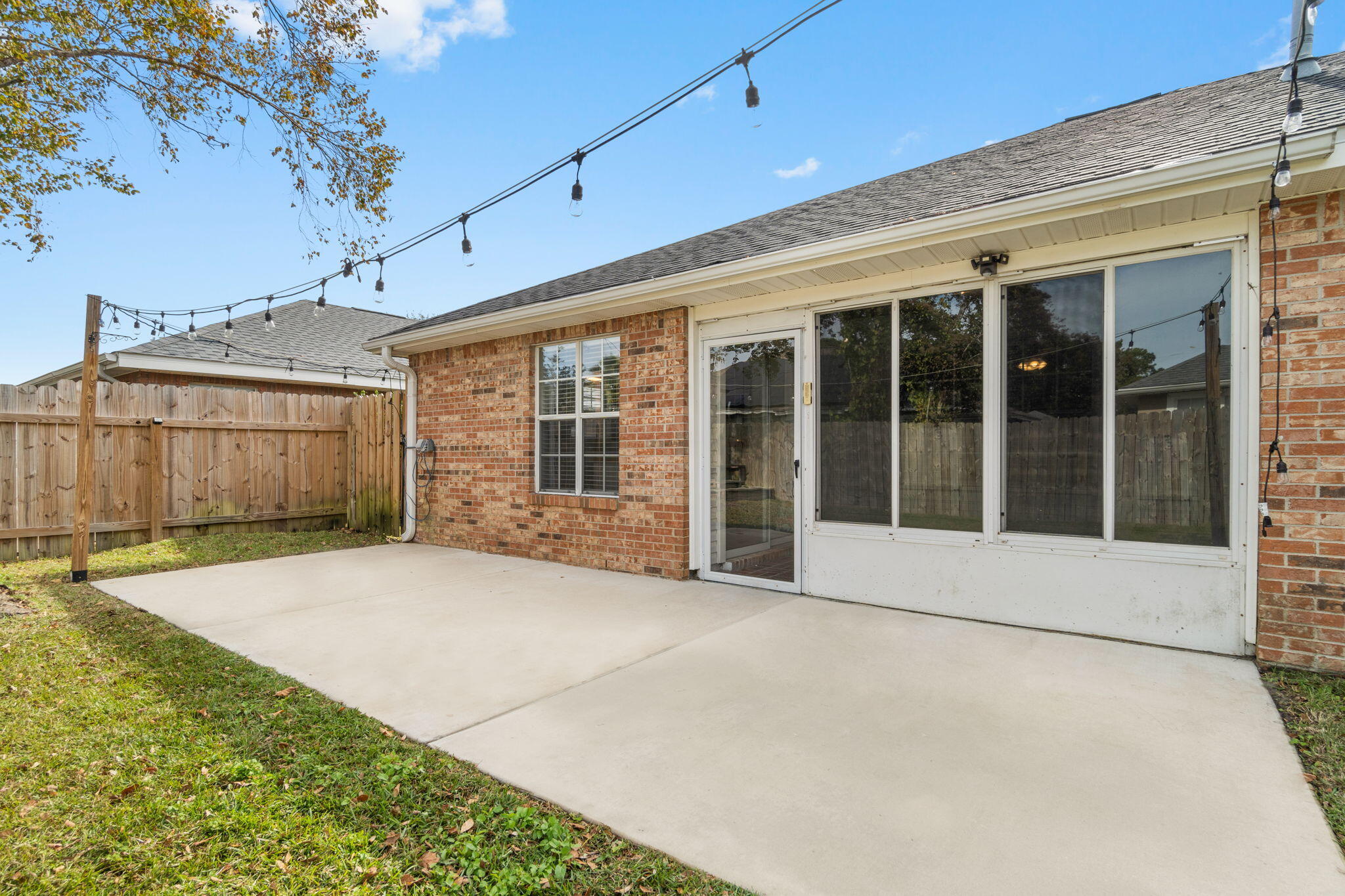 BAYSIDE - Residential Lease