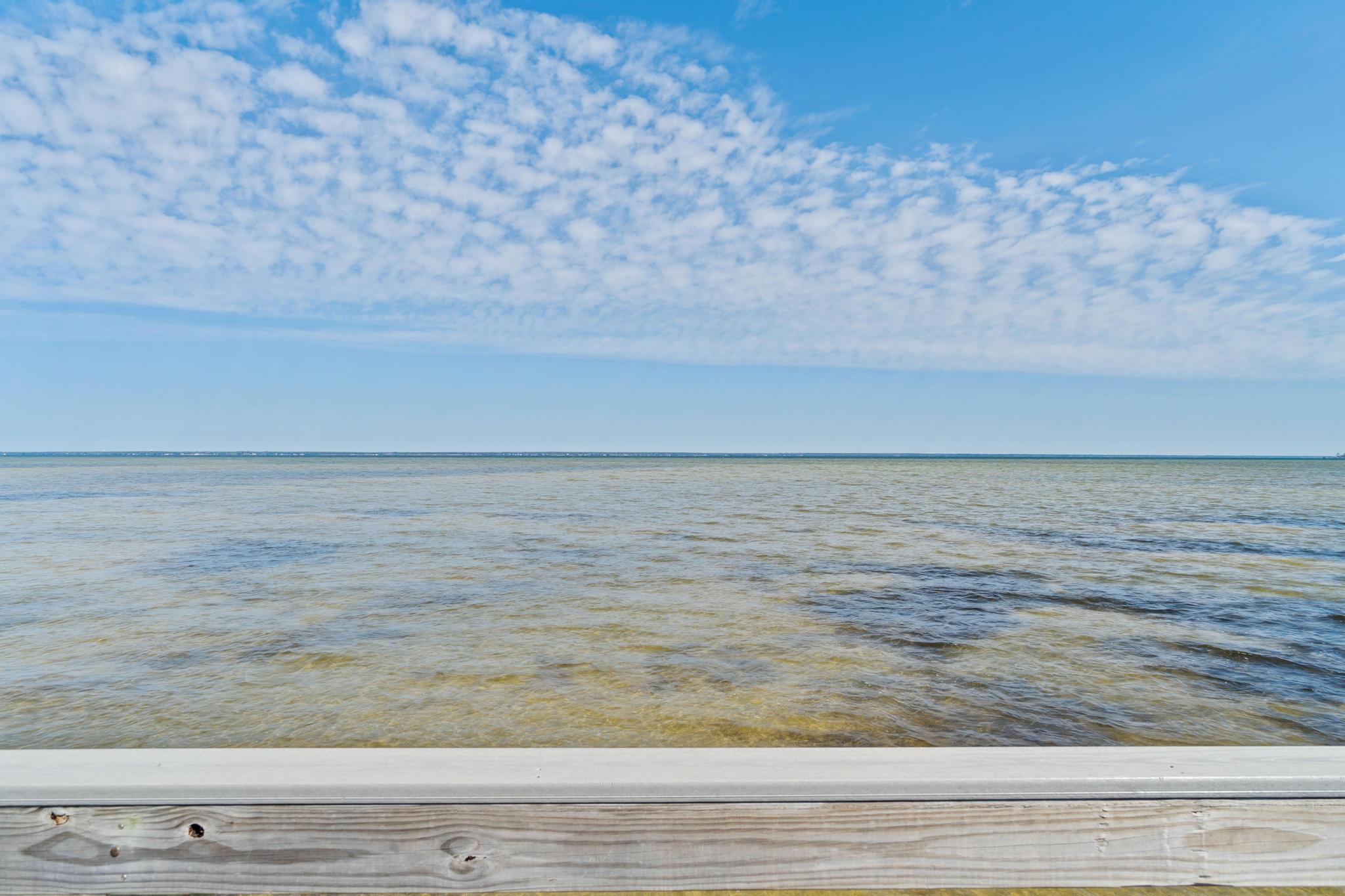 BAYSIDE - Residential Lease