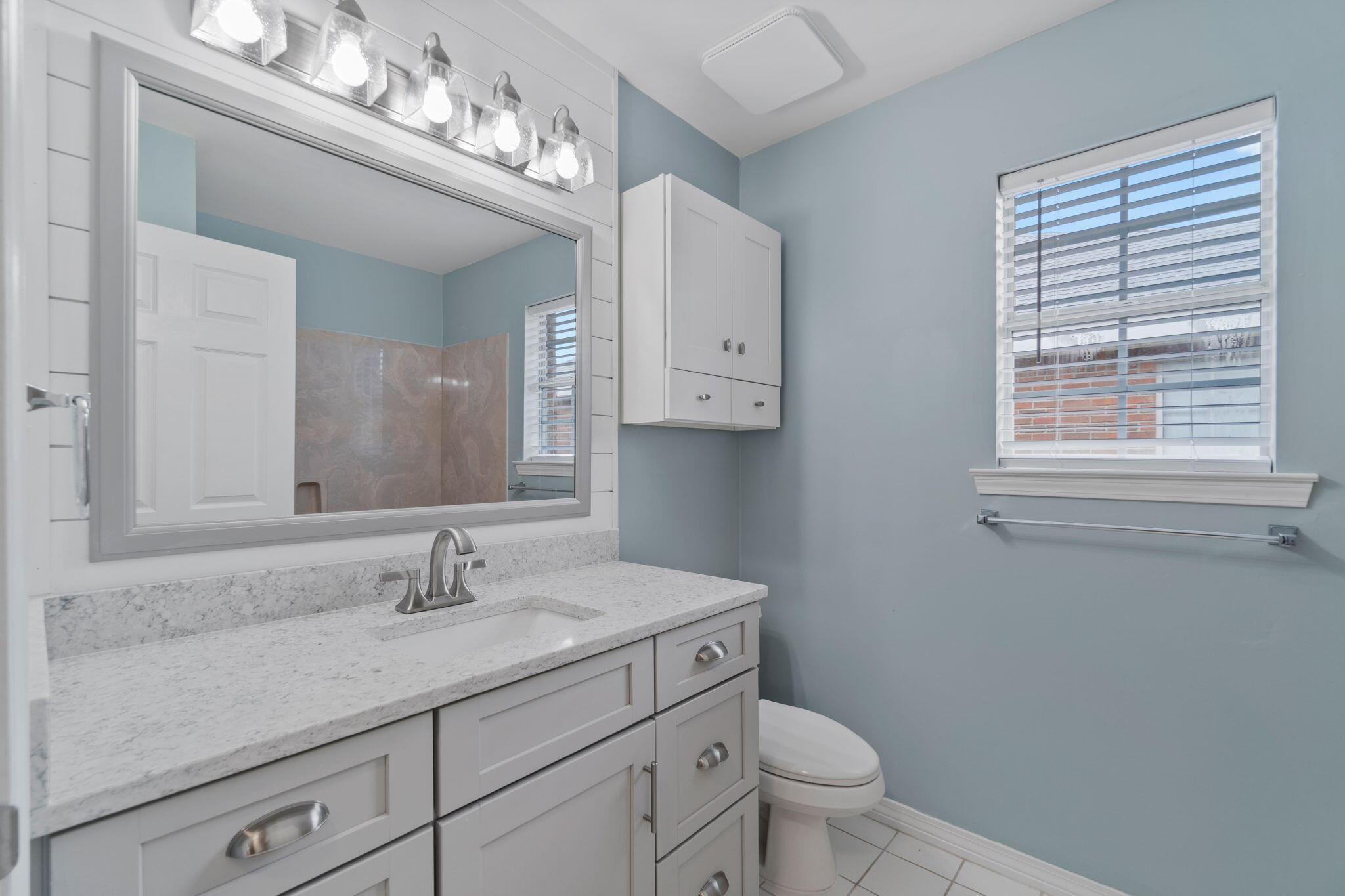 BAYSIDE - Residential Lease