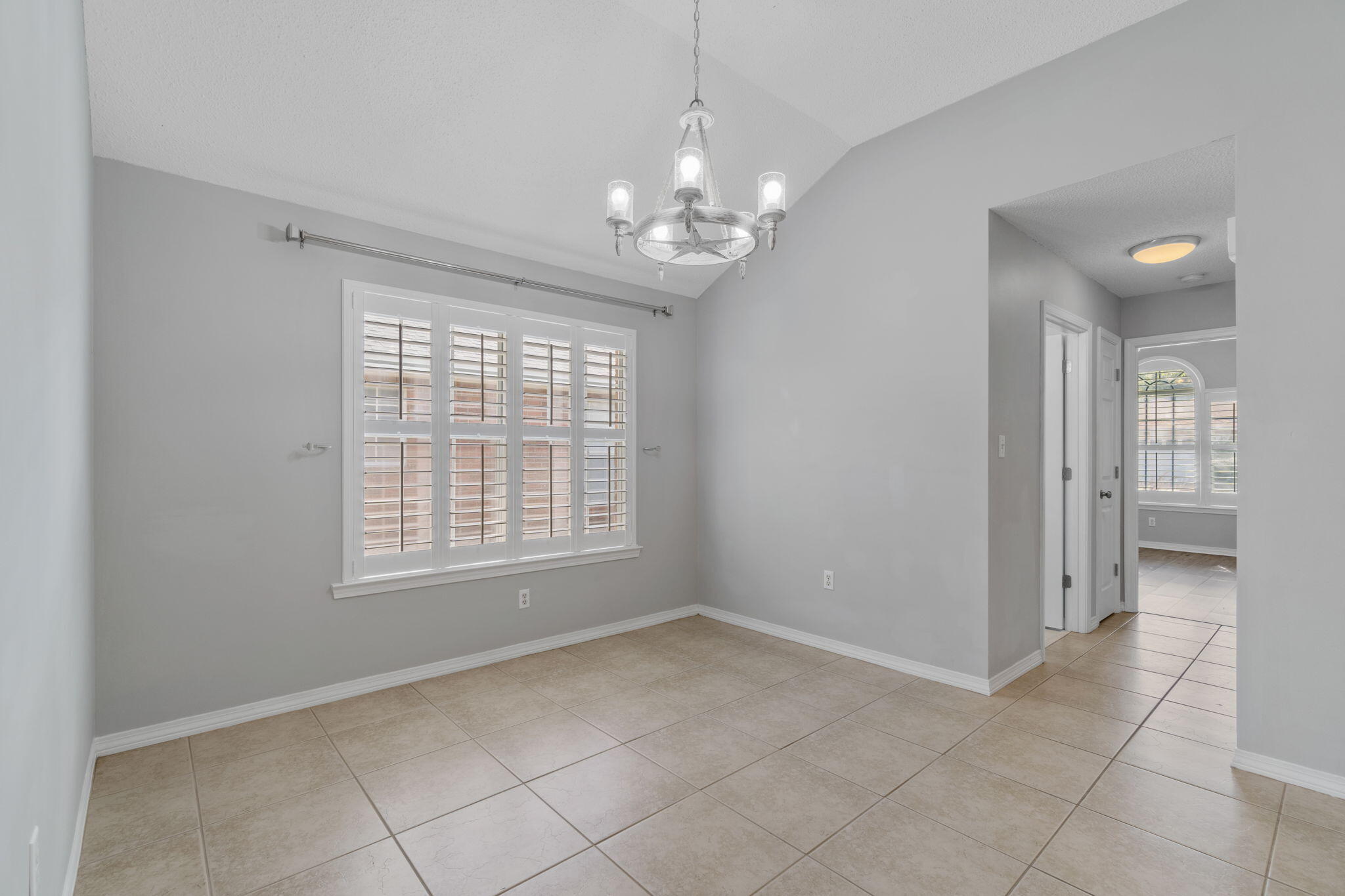 BAYSIDE - Residential Lease