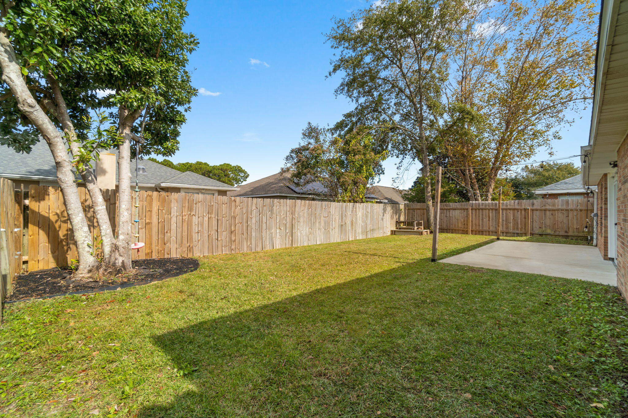 BAYSIDE - Residential Lease