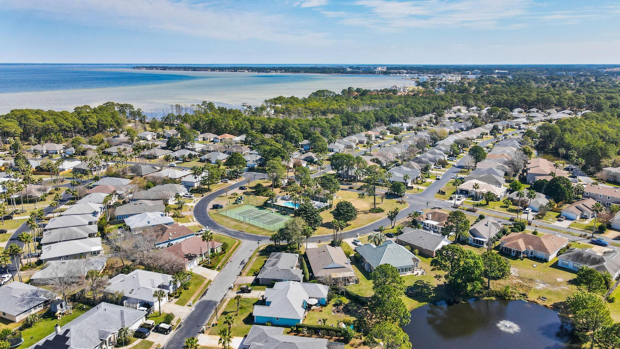 BAYSIDE - Residential Lease