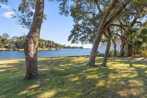 Photo of 19 Old Ferry Road, Shalimar, FL 32579 (MLS # 989728)