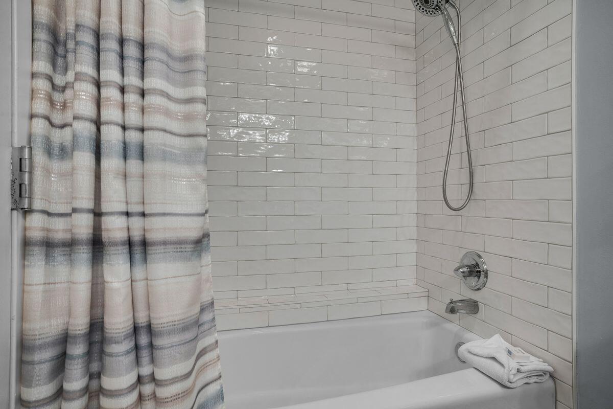BAYSIDE CONDO SANDESTIN - Residential