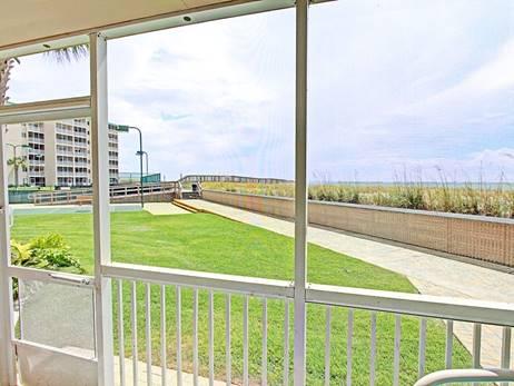 HOLIDAY SURF & RACQUET CLUB - Residential