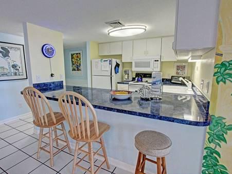 HOLIDAY SURF & RACQUET CLUB - Residential