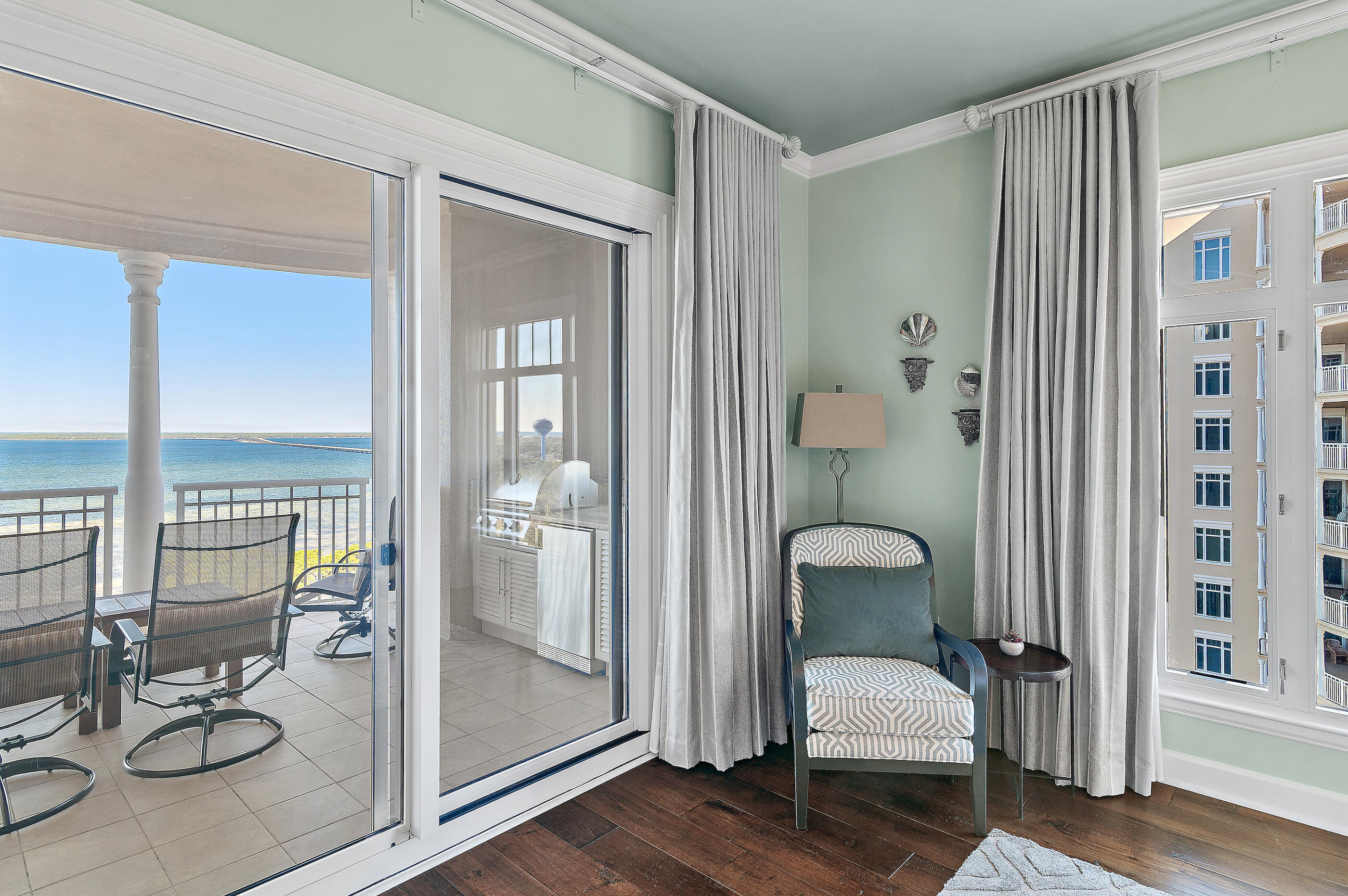 ONE WATER PLACE AT KELLY PLANTATION - Residential