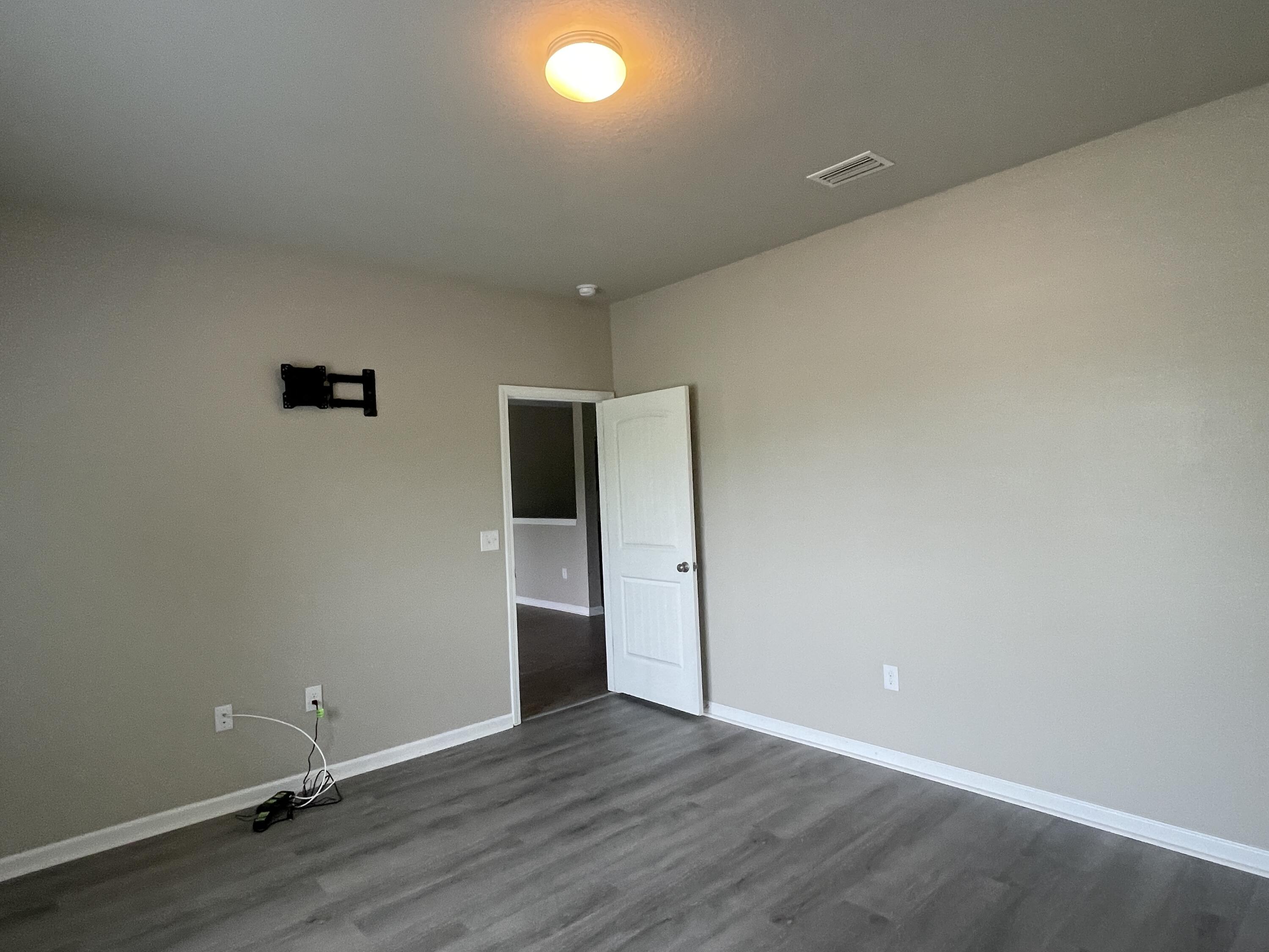 HAMMOCK BAY - Residential Lease