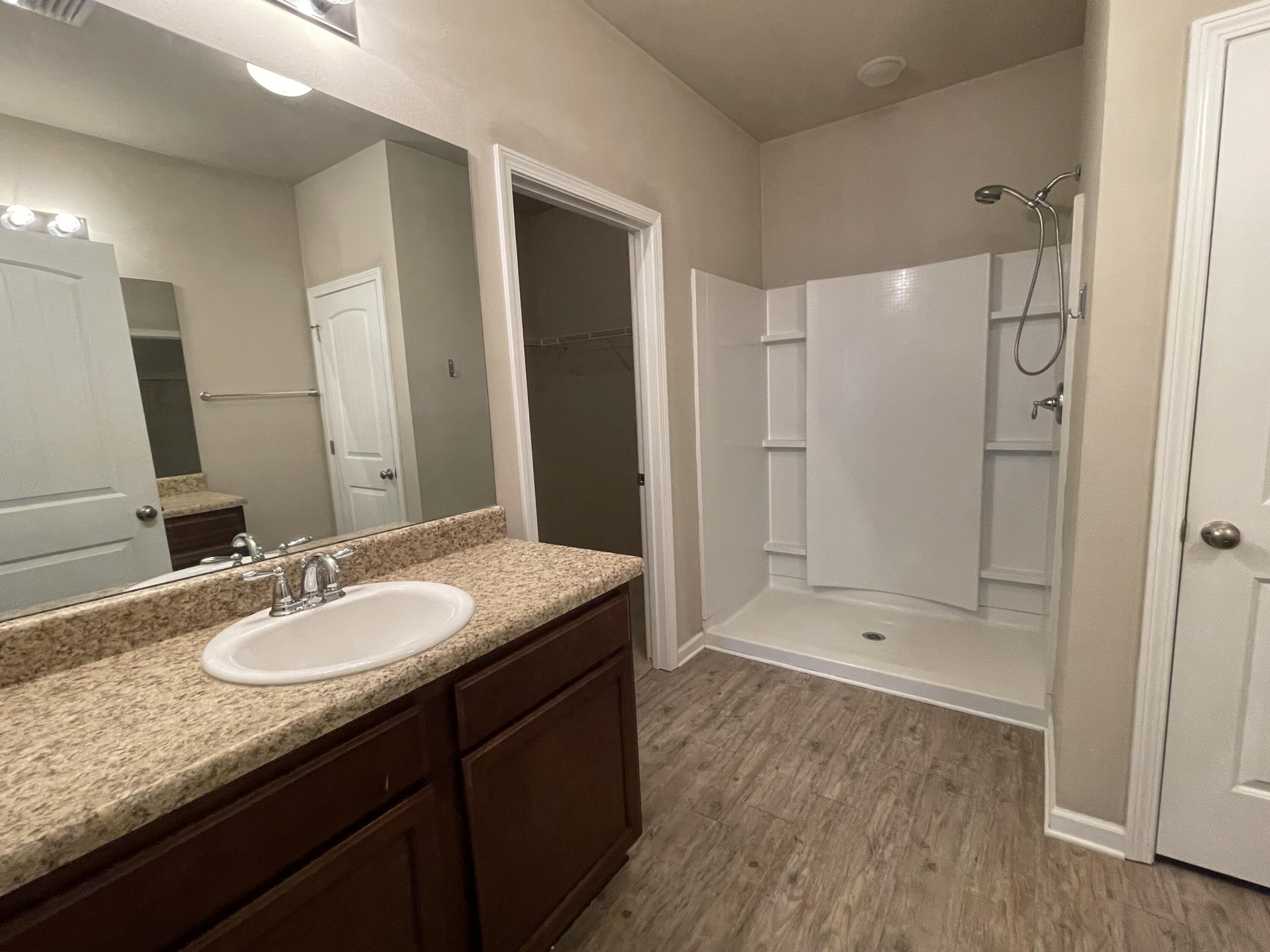 HAMMOCK BAY - Residential Lease