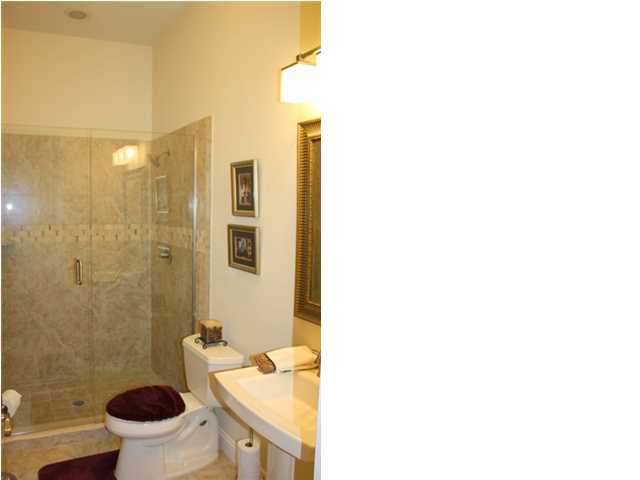 REGATTA BAY - Residential