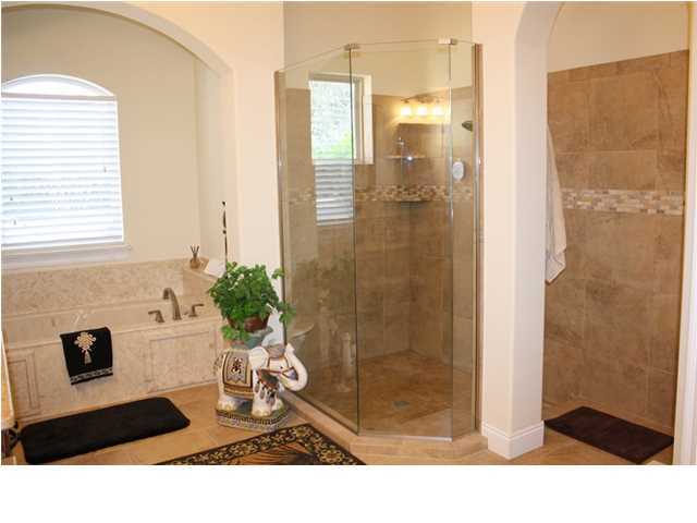 REGATTA BAY - Residential