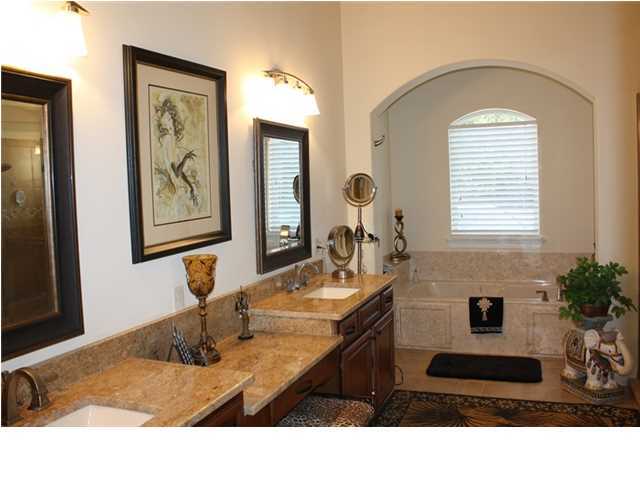 REGATTA BAY - Residential