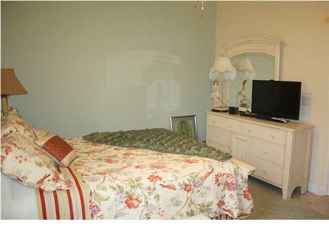 REGATTA BAY - Residential