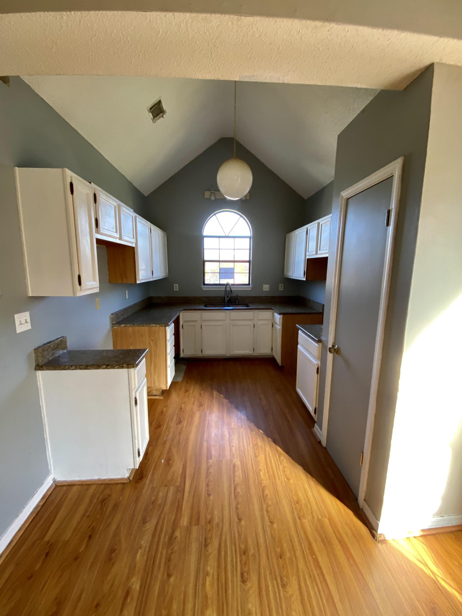 ROLLING HILLS ESTATES - Residential