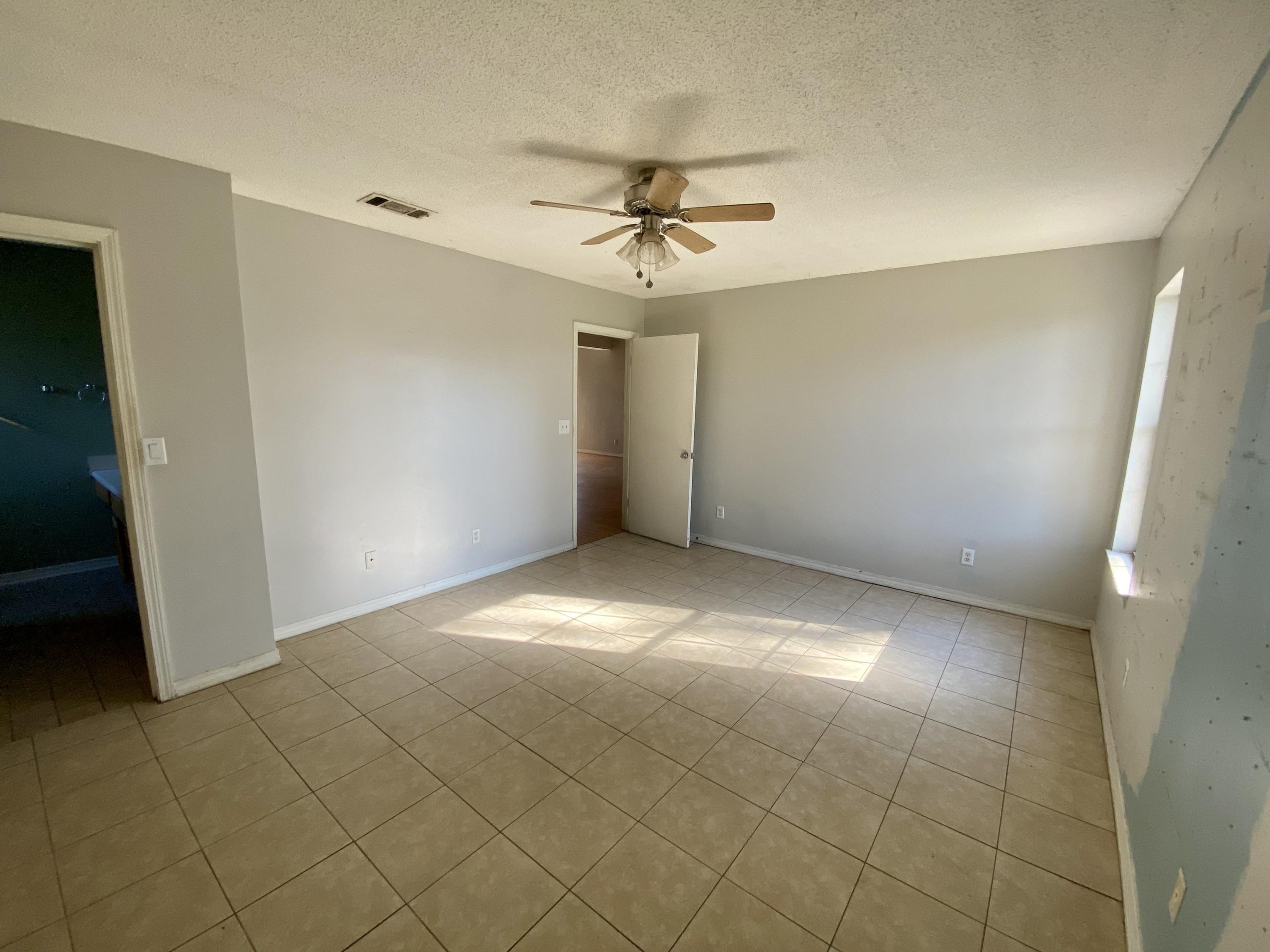 ROLLING HILLS ESTATES - Residential