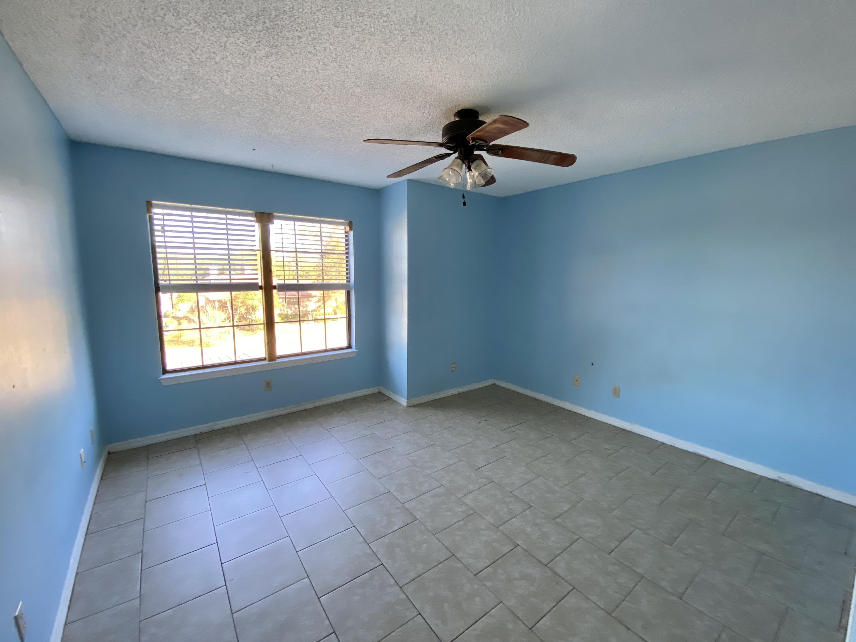 ROLLING HILLS ESTATES - Residential