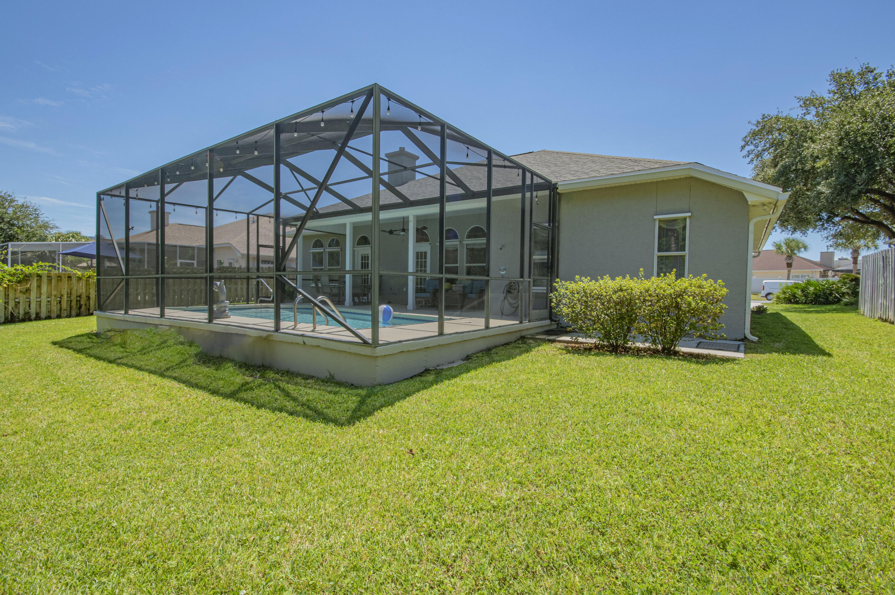 Summer Breeze - Residential