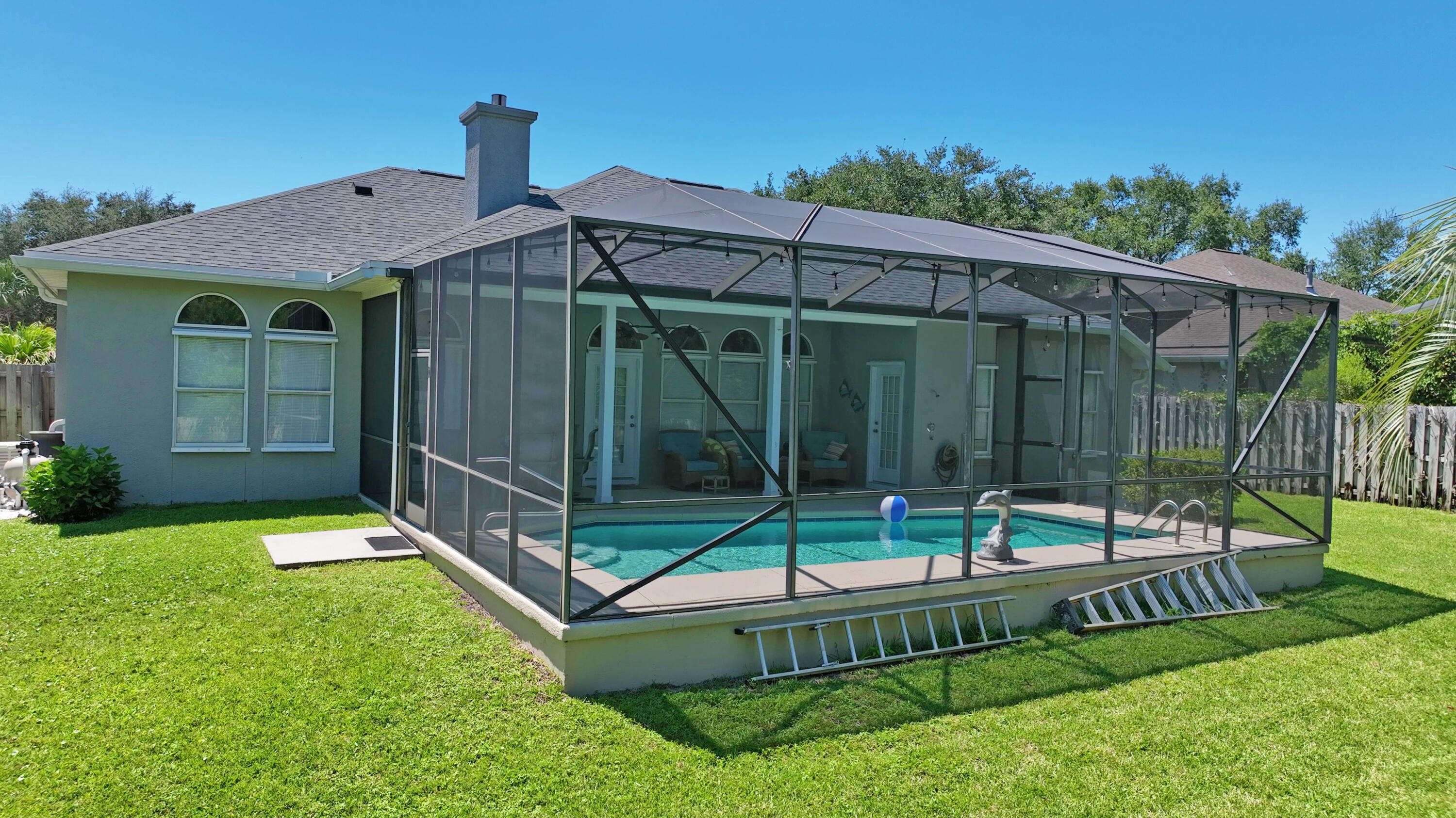 Summer Breeze - Residential