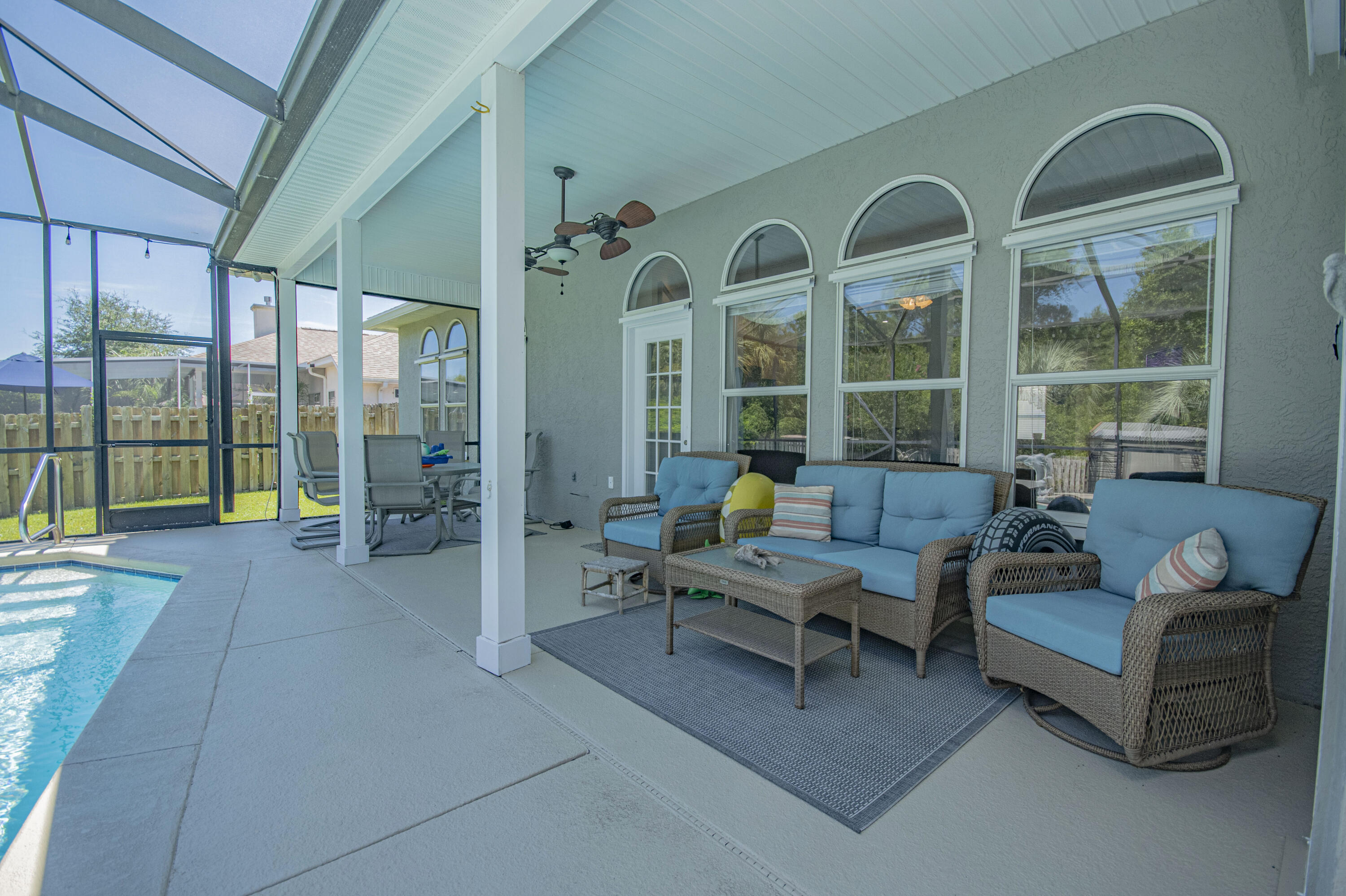 Summer Breeze - Residential