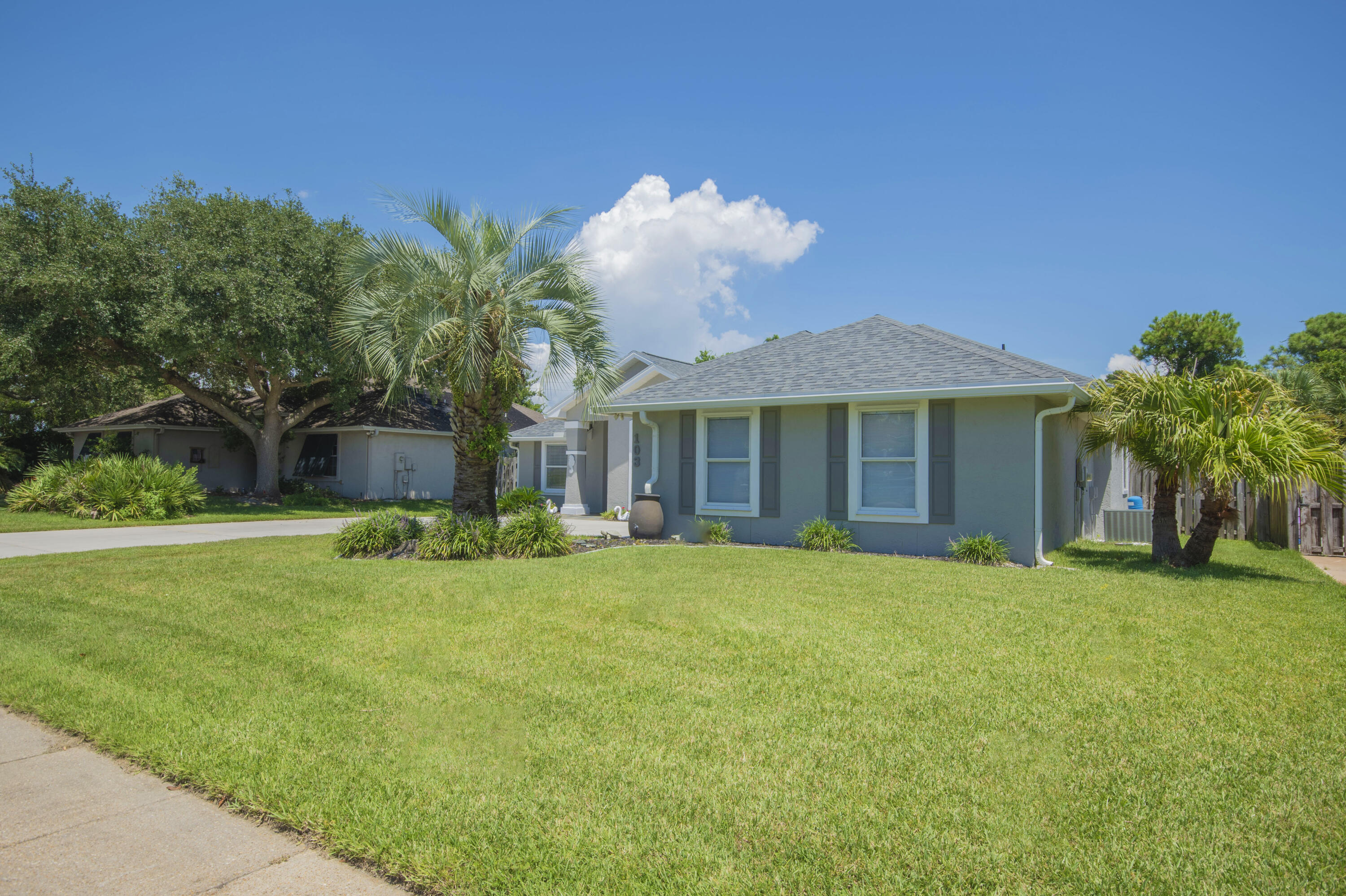 Summer Breeze - Residential