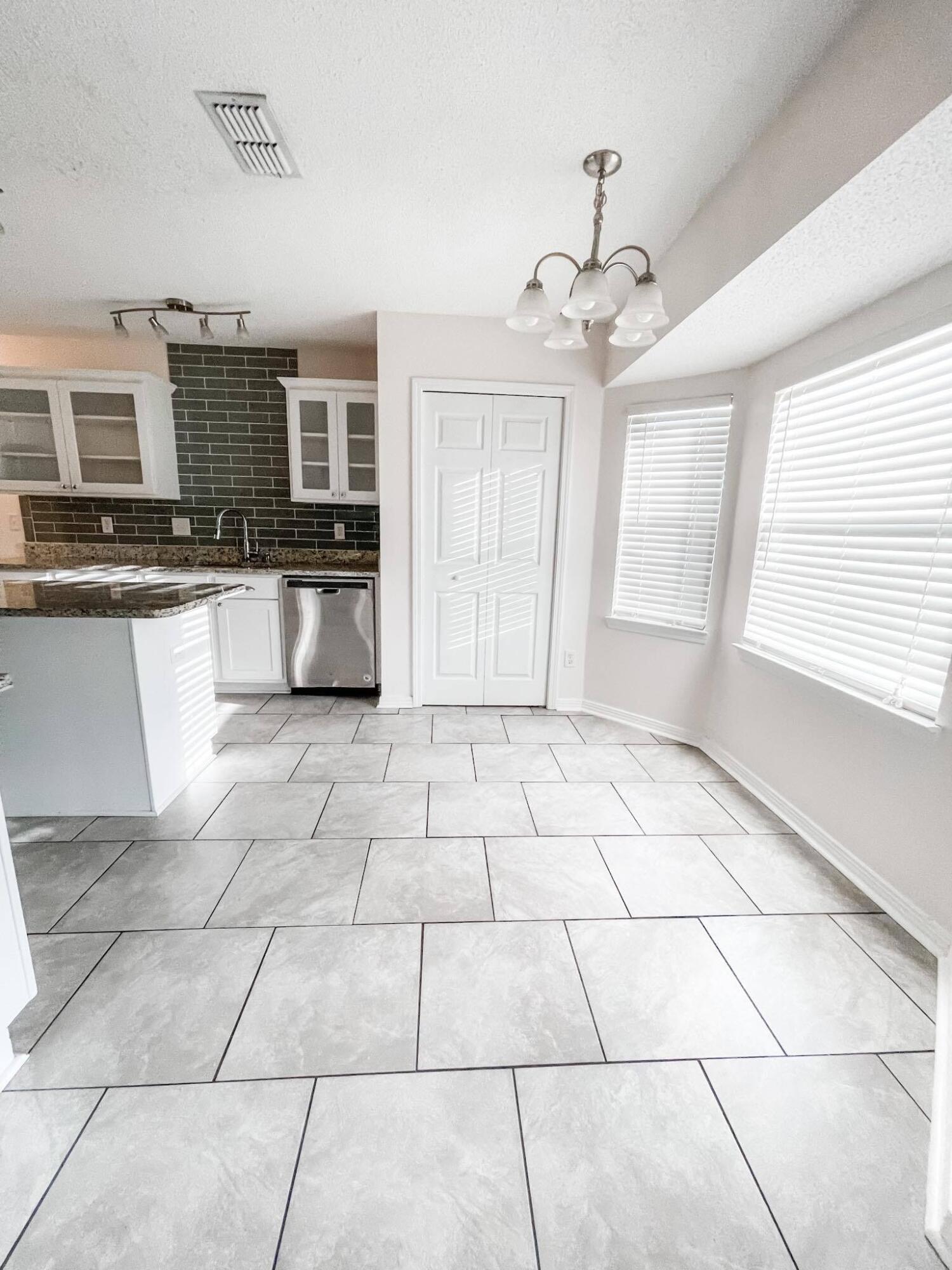 COUNTRYVIEW ESTATES 4TH ADDN PH 5 - Residential Lease