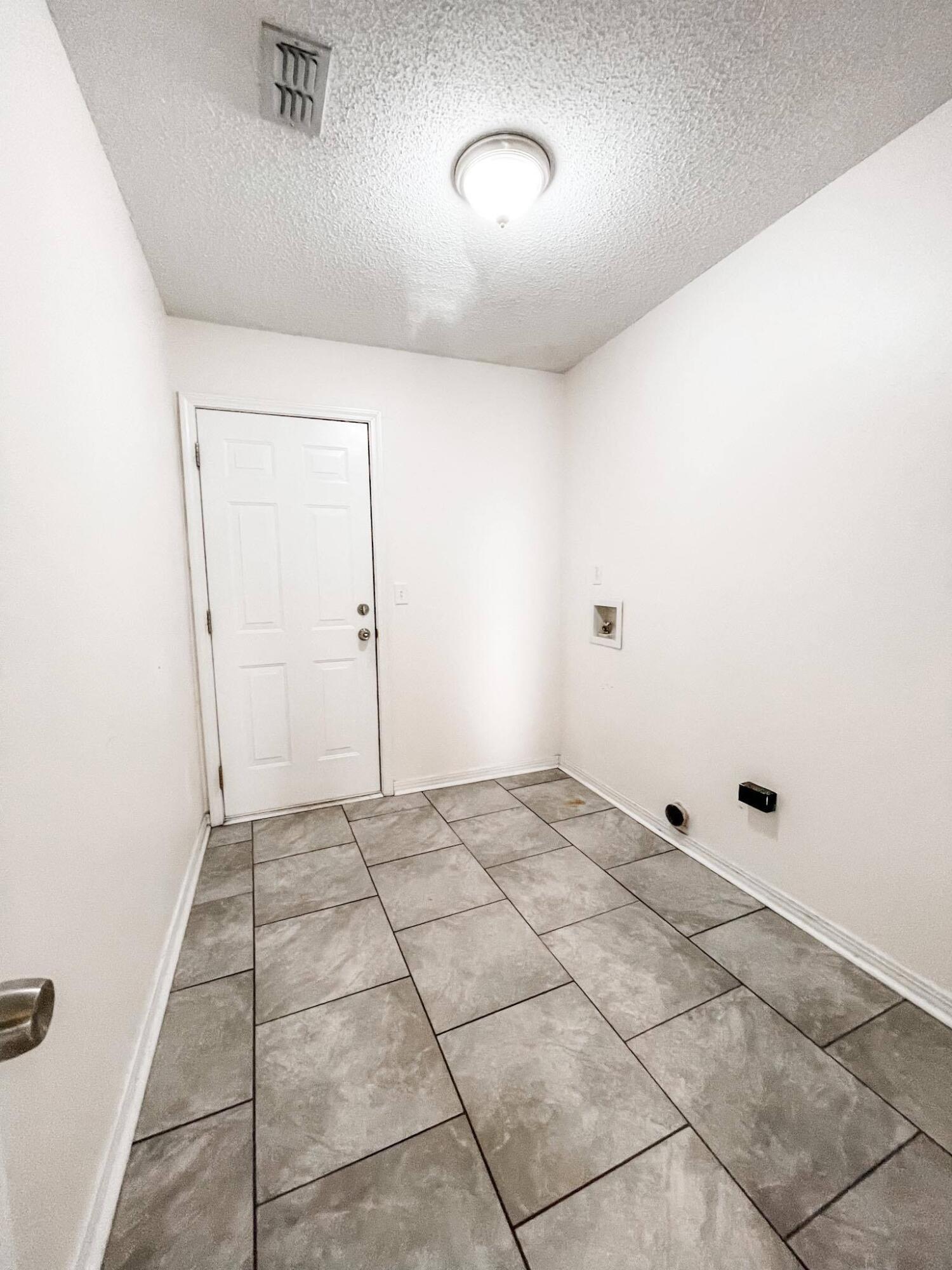 COUNTRYVIEW ESTATES 4TH ADDN PH 5 - Residential Lease