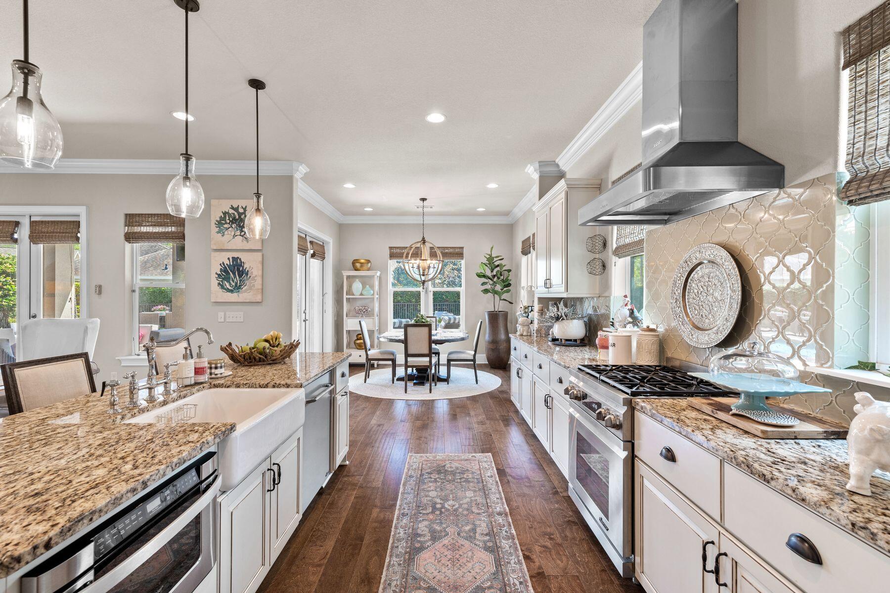 BAYTOWNE AVE EAST - Residential