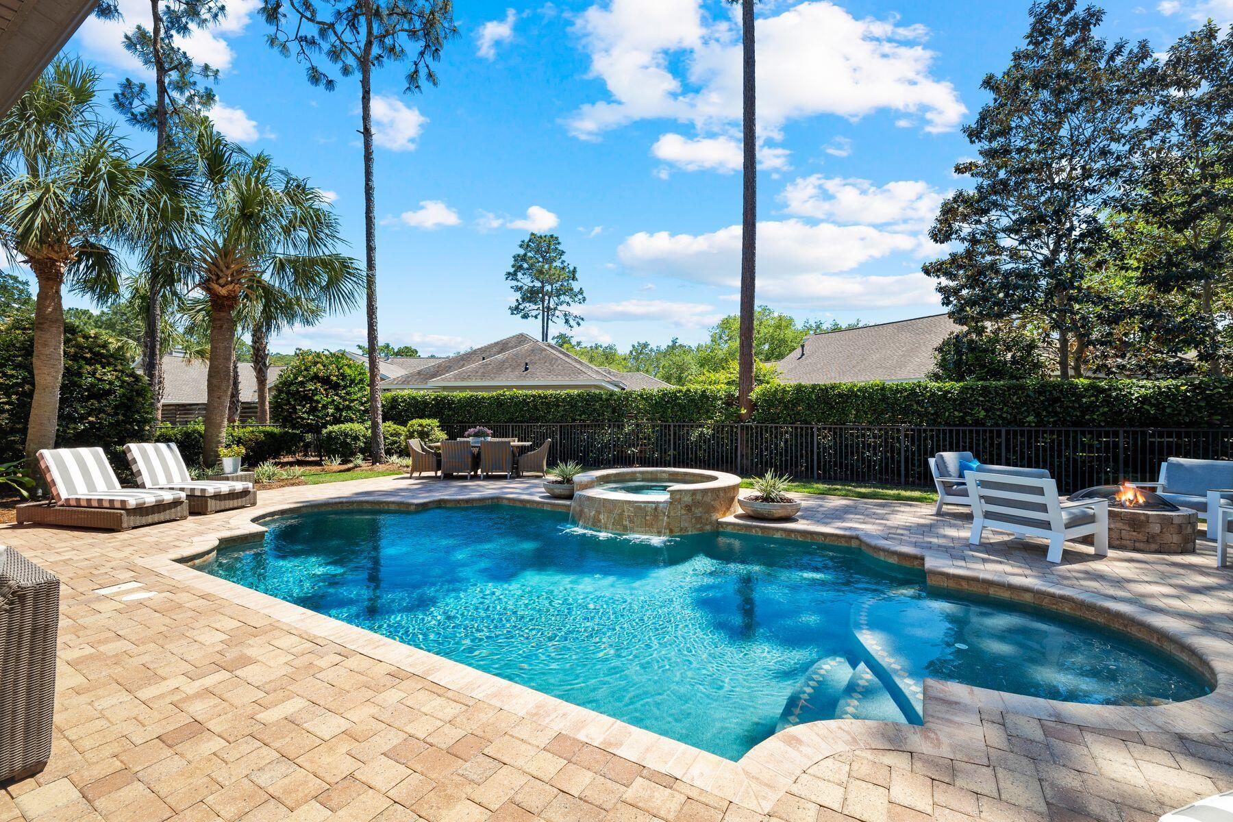 BAYTOWNE AVE EAST - Residential