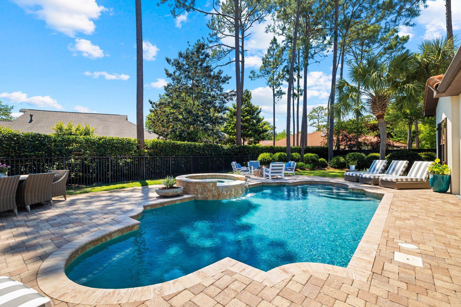 BAYTOWNE AVE EAST - Residential
