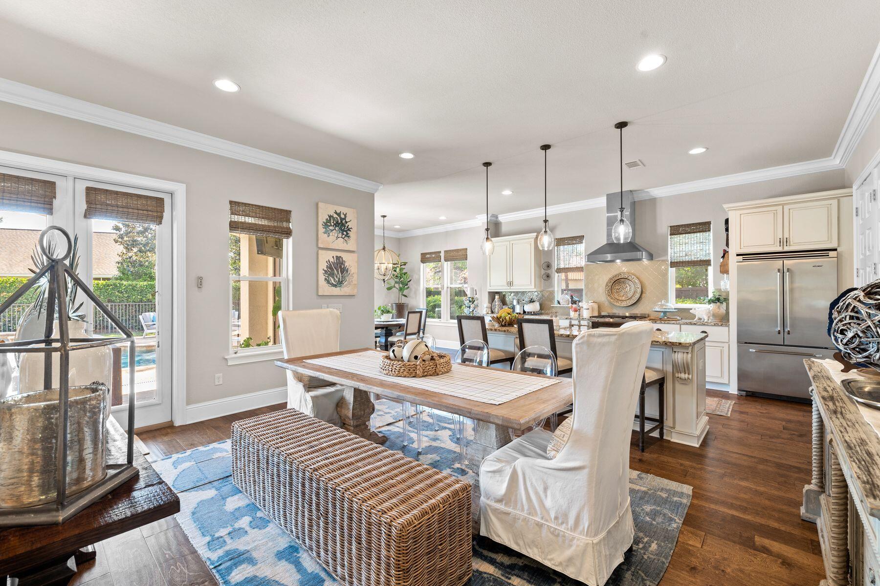 BAYTOWNE AVE EAST - Residential