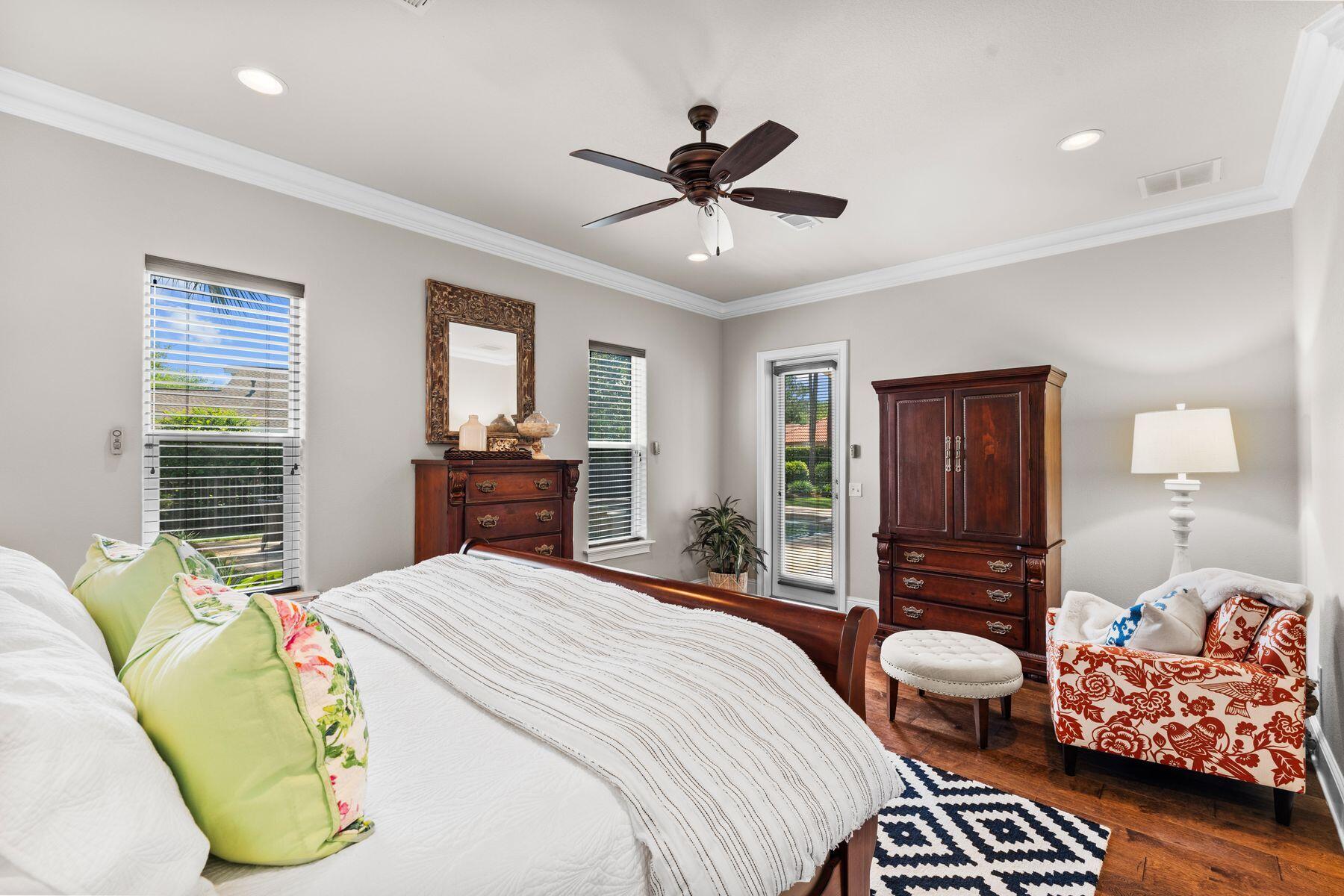 BAYTOWNE AVE EAST - Residential