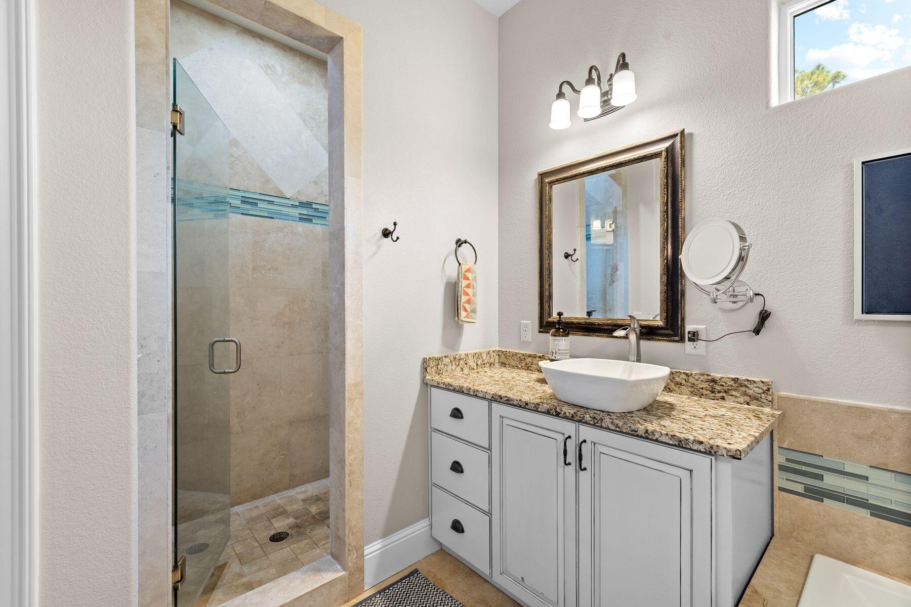 BAYTOWNE AVE EAST - Residential