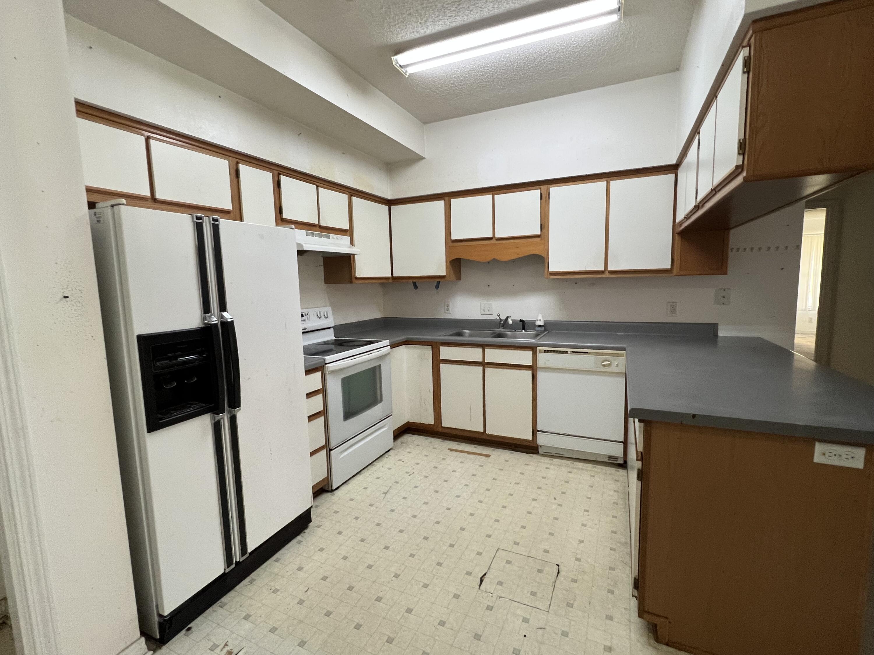 MICHAEL GLENN ESTATES - Residential