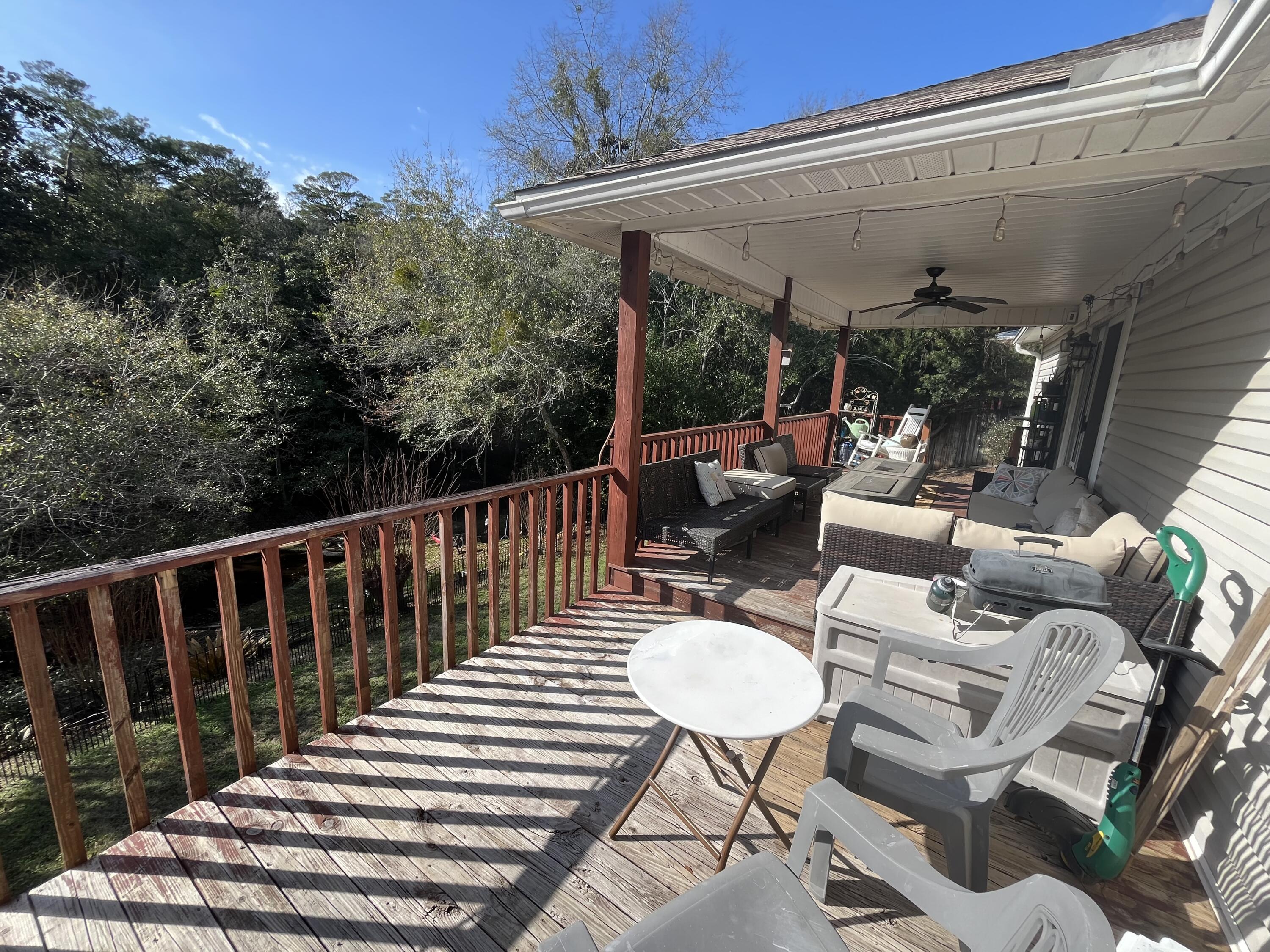 CREEKSIDE - Residential