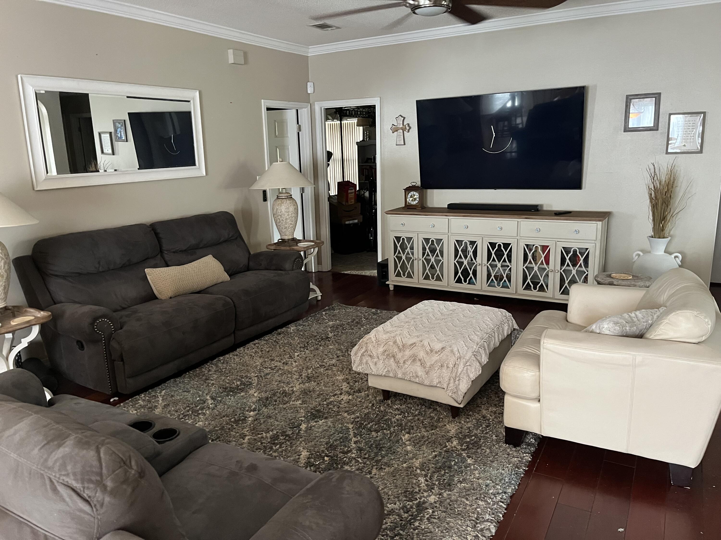 CREEKSIDE - Residential