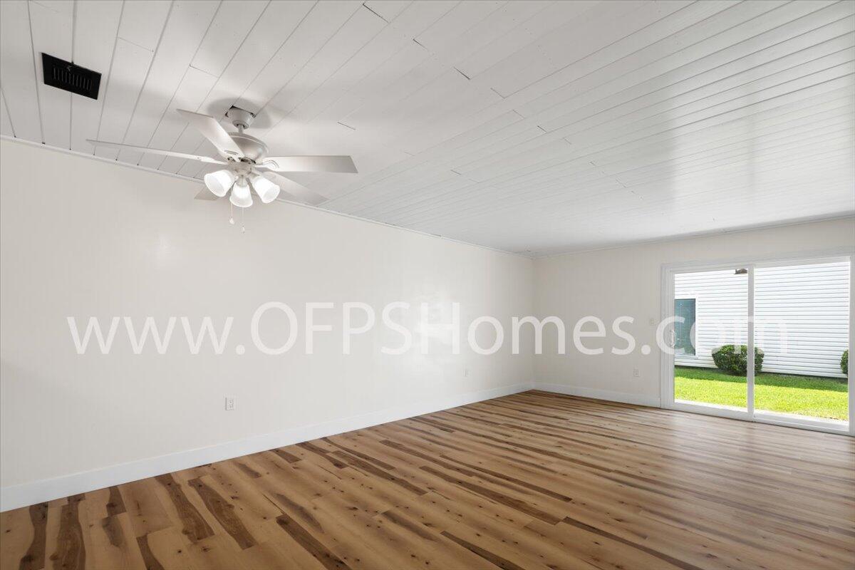 SUMMERHOUSE T/H - Residential Lease