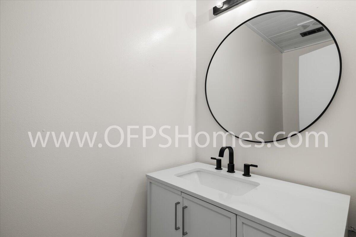 SUMMERHOUSE T/H - Residential Lease