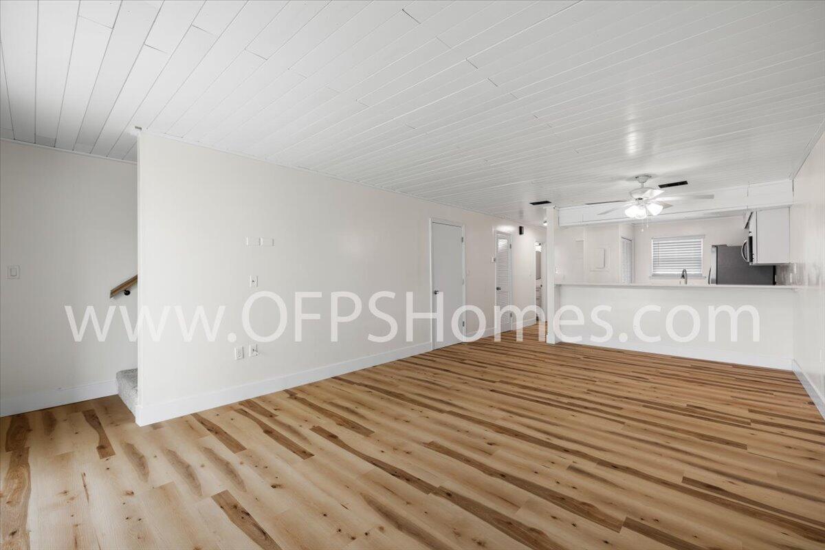 SUMMERHOUSE T/H - Residential Lease