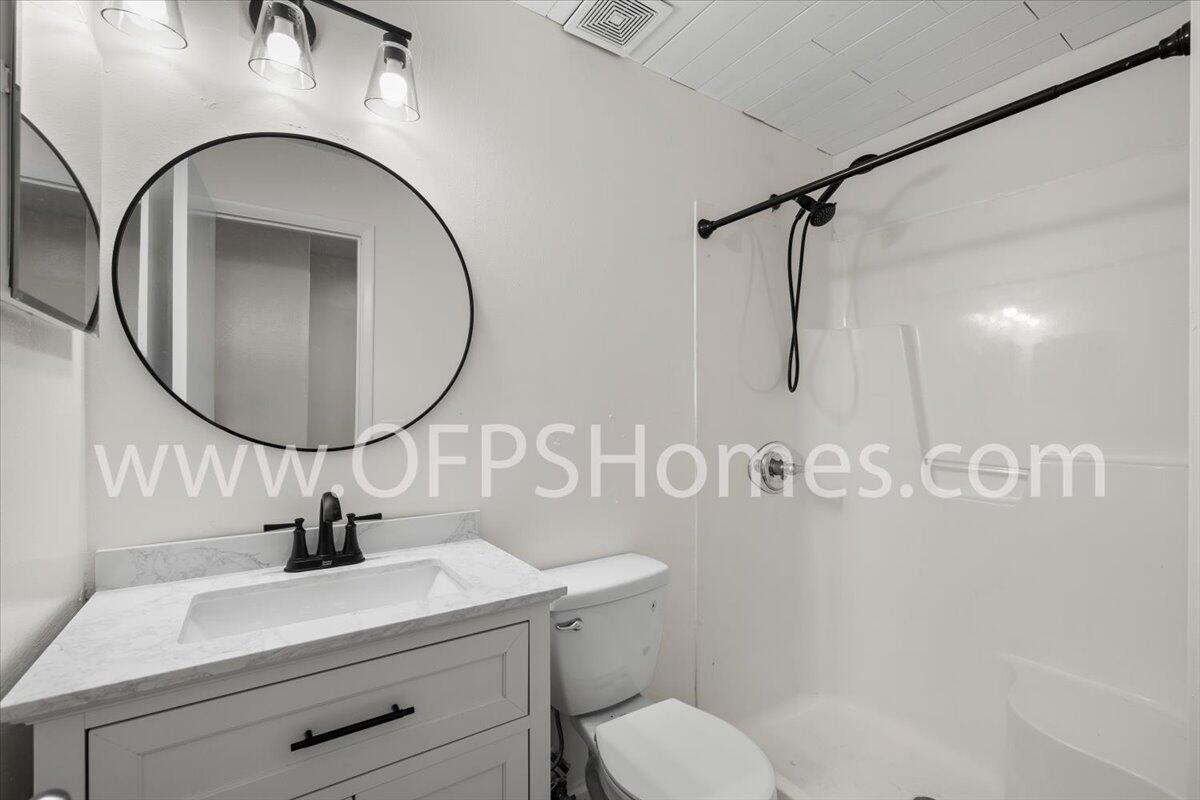 SUMMERHOUSE T/H - Residential Lease