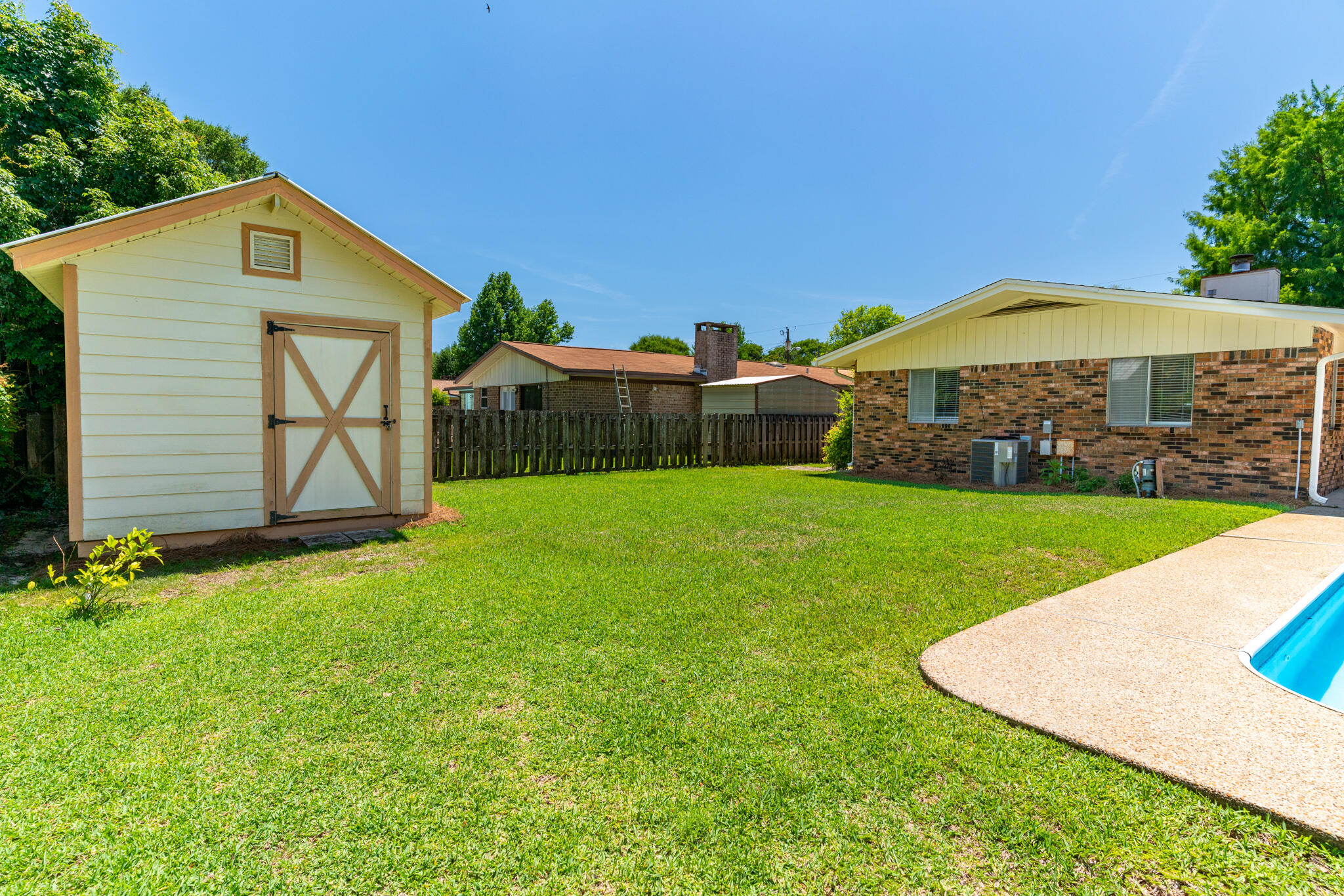 COUNTRY CLUB ESTATES 1ST ADDN - Residential