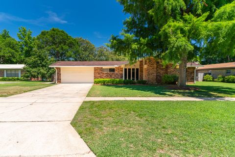 A home in Fort Walton Beach