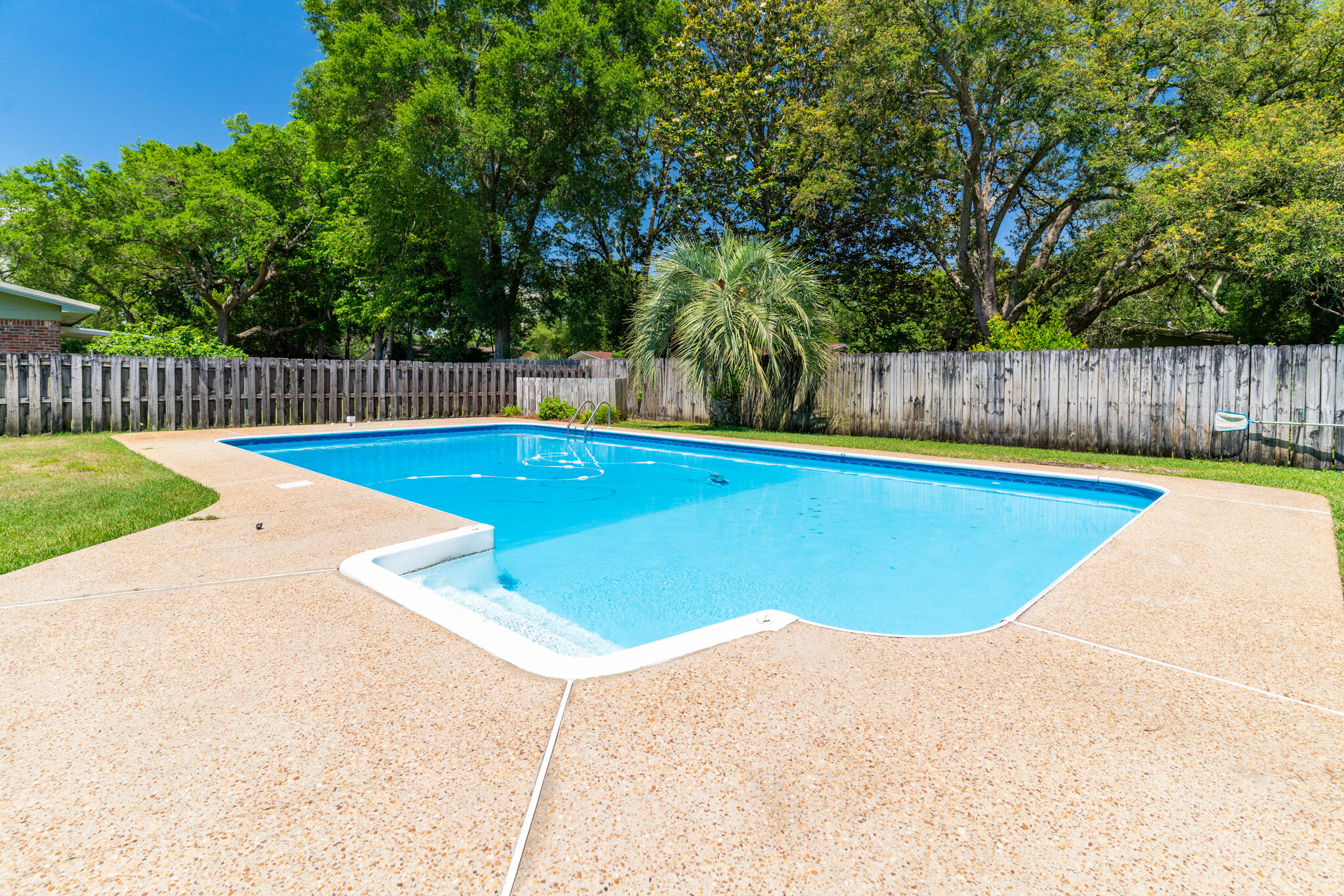 COUNTRY CLUB ESTATES 1ST ADDN - Residential