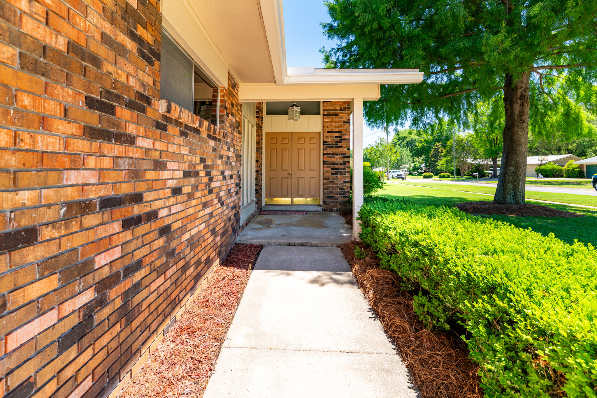 COUNTRY CLUB ESTATES 1ST ADDN - Residential